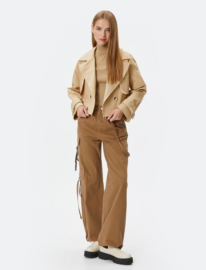  Kısa Trençkot Oversize Kruvaze Önden Rüzgar Kapaklı Manşetleri Bantlı Astarlı