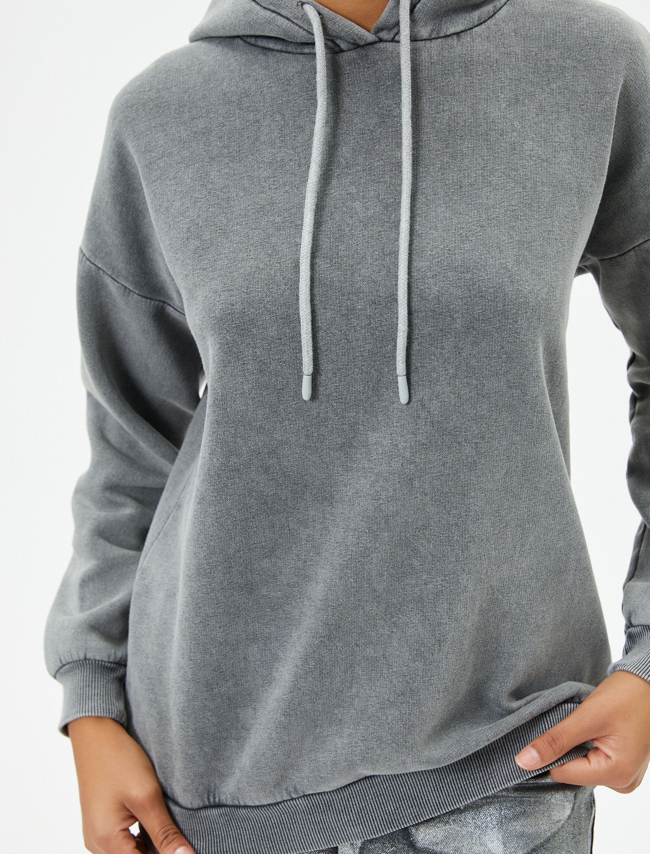   Oversize Kapşonlu Sweatshirt Soluk Efektli Uzun Kollu Şardonlu