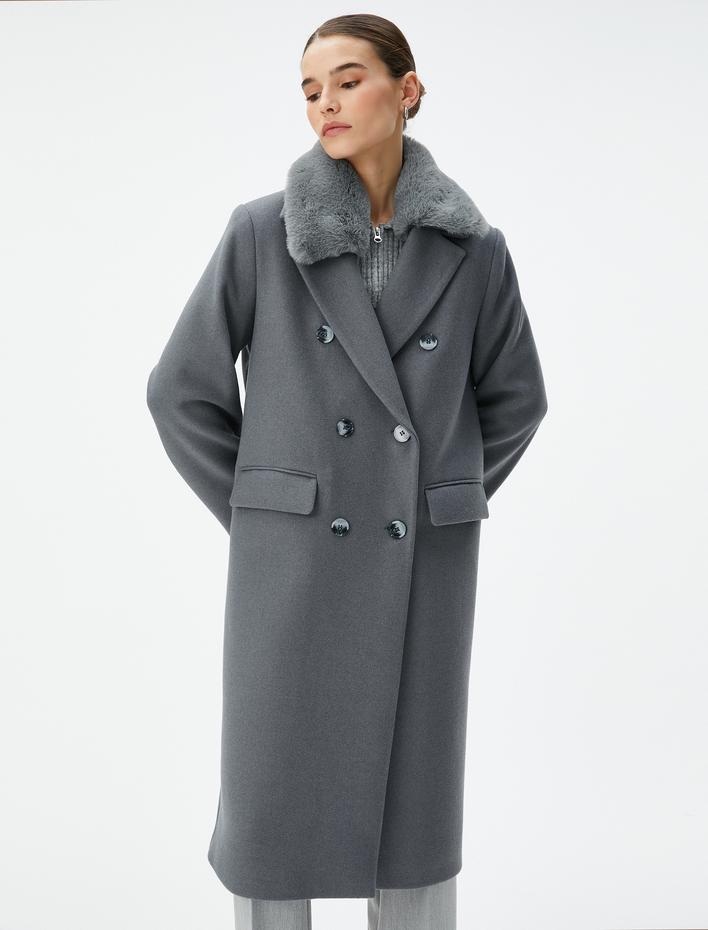  Uzun Kaşe Kaban Çıkarılabilir Suni Kürklü Kruvaze Düğmeli