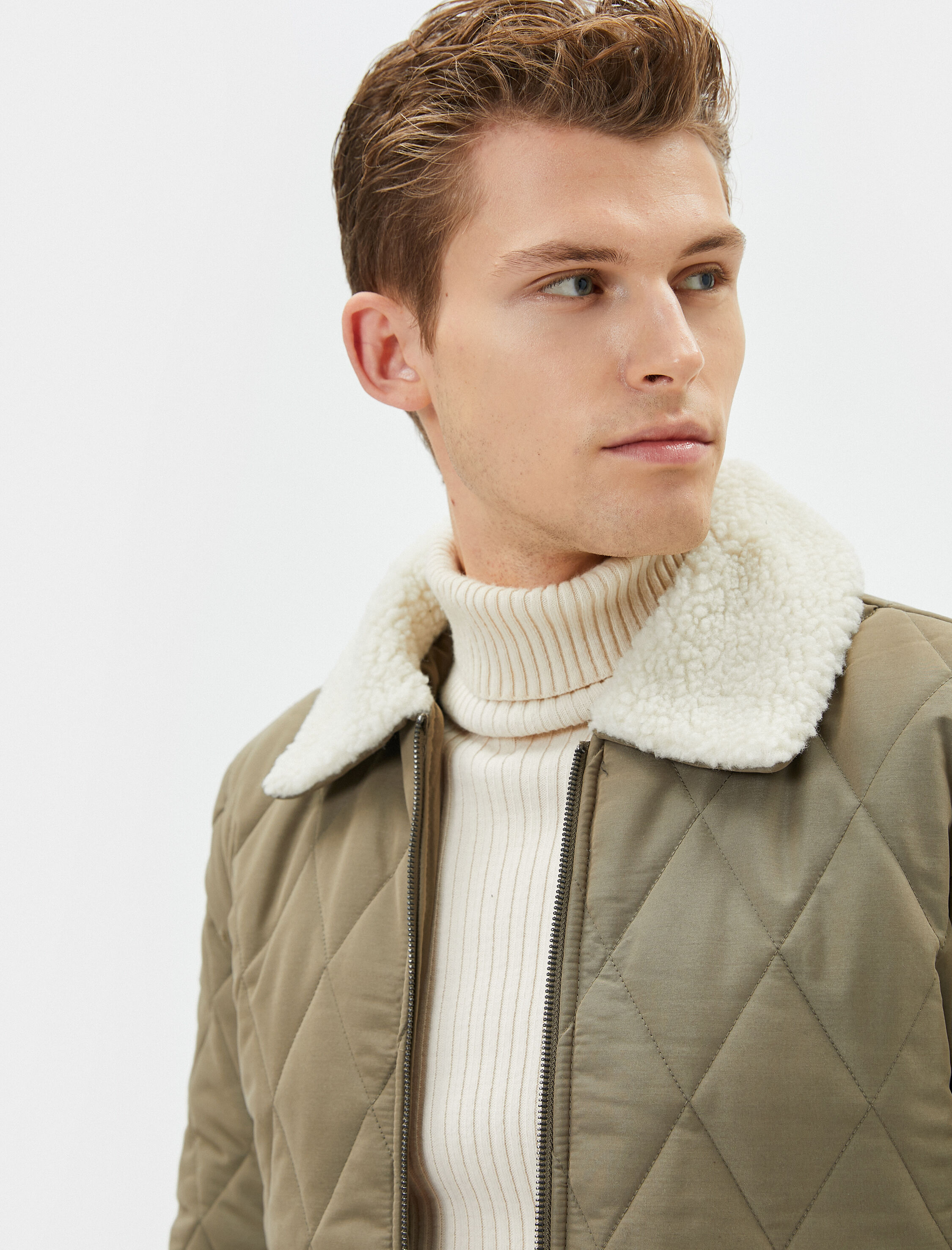   Kapitone Ceket Peluş Yaka Detaylı Cepli Fermuarlı