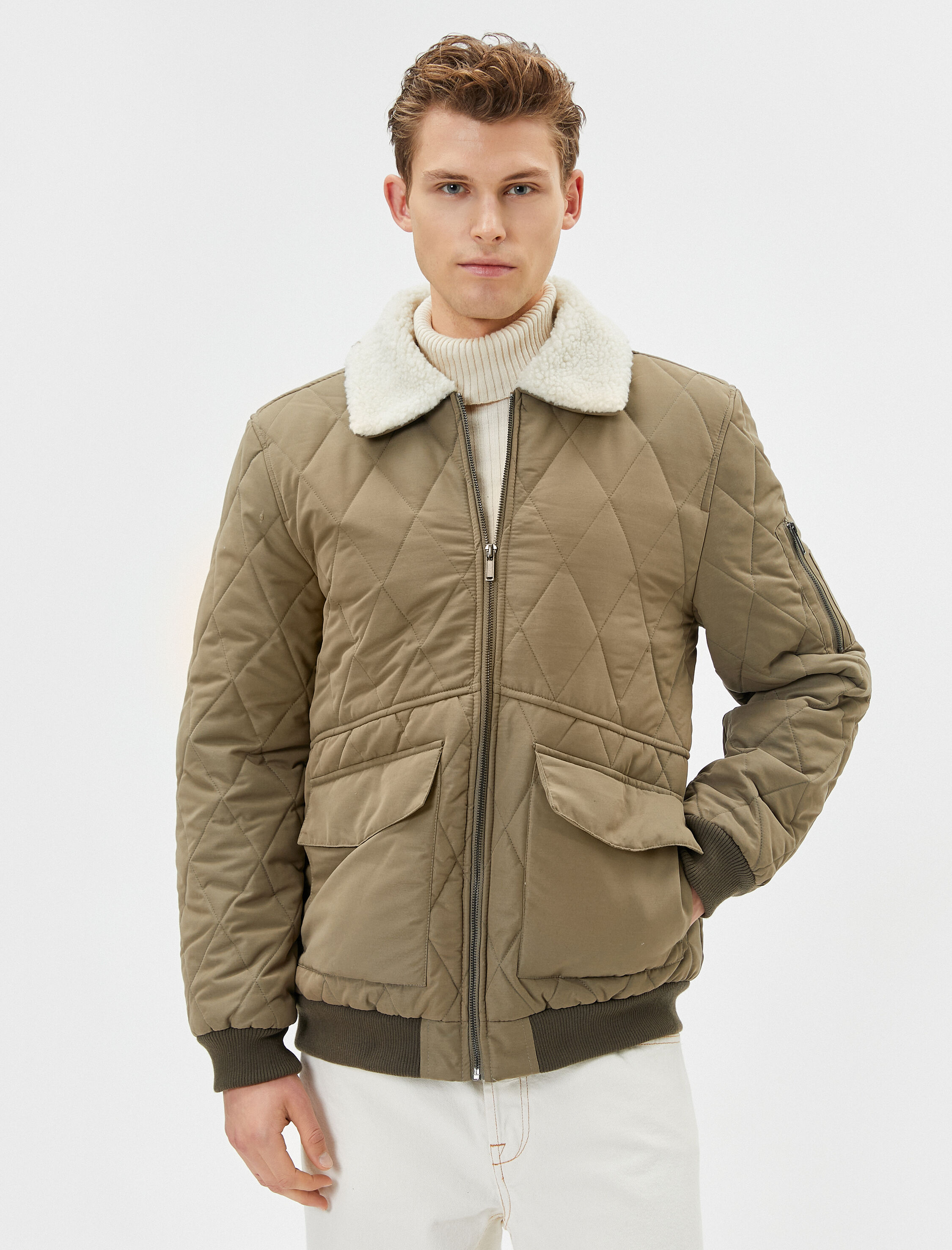   Kapitone Ceket Peluş Yaka Detaylı Cepli Fermuarlı