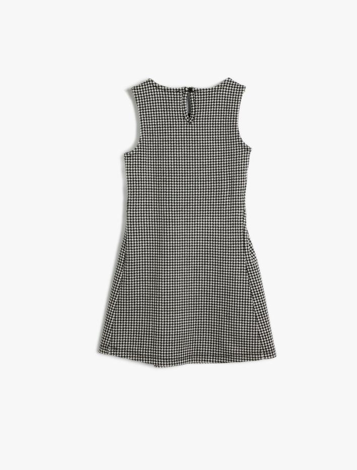 Kız Çocuk Elbise Kazayağı Desenli Toka Detaylı Kolsuz Yuvarlak Yaka