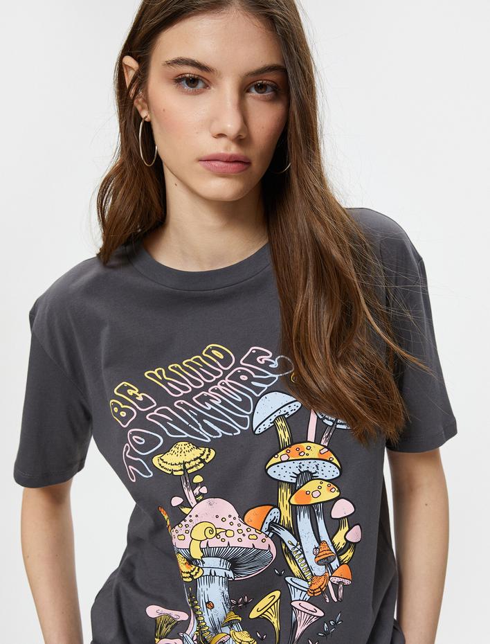  Baskılı Tişört Rahat Kalıp Kısa Kollu Bisiklet Yaka Pamuklu Soluk Efektli