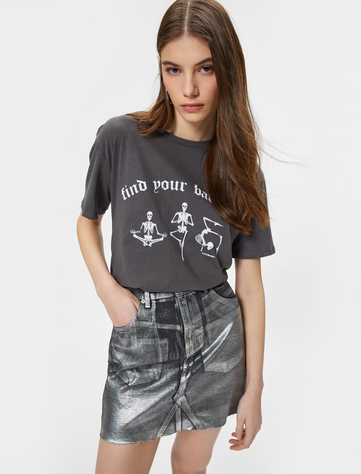  Gotik Temalı Baskılı Tişört Kısa Kollu Bisiklet Yaka Pamuklu