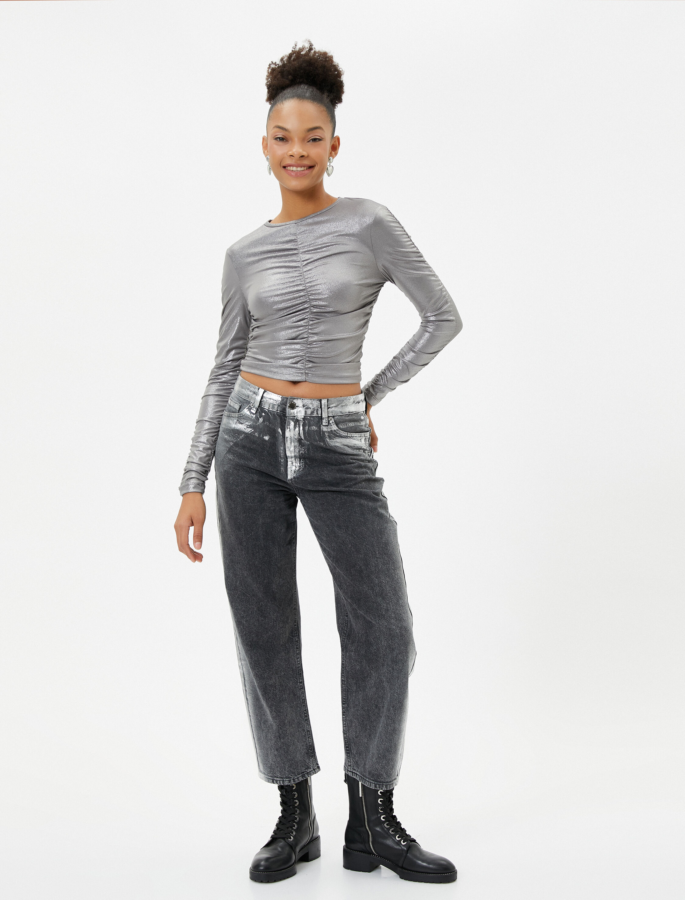   Parlak Metalik Crop Bluz Drape Detaylı Uzun Kollu Bisiklet Yaka