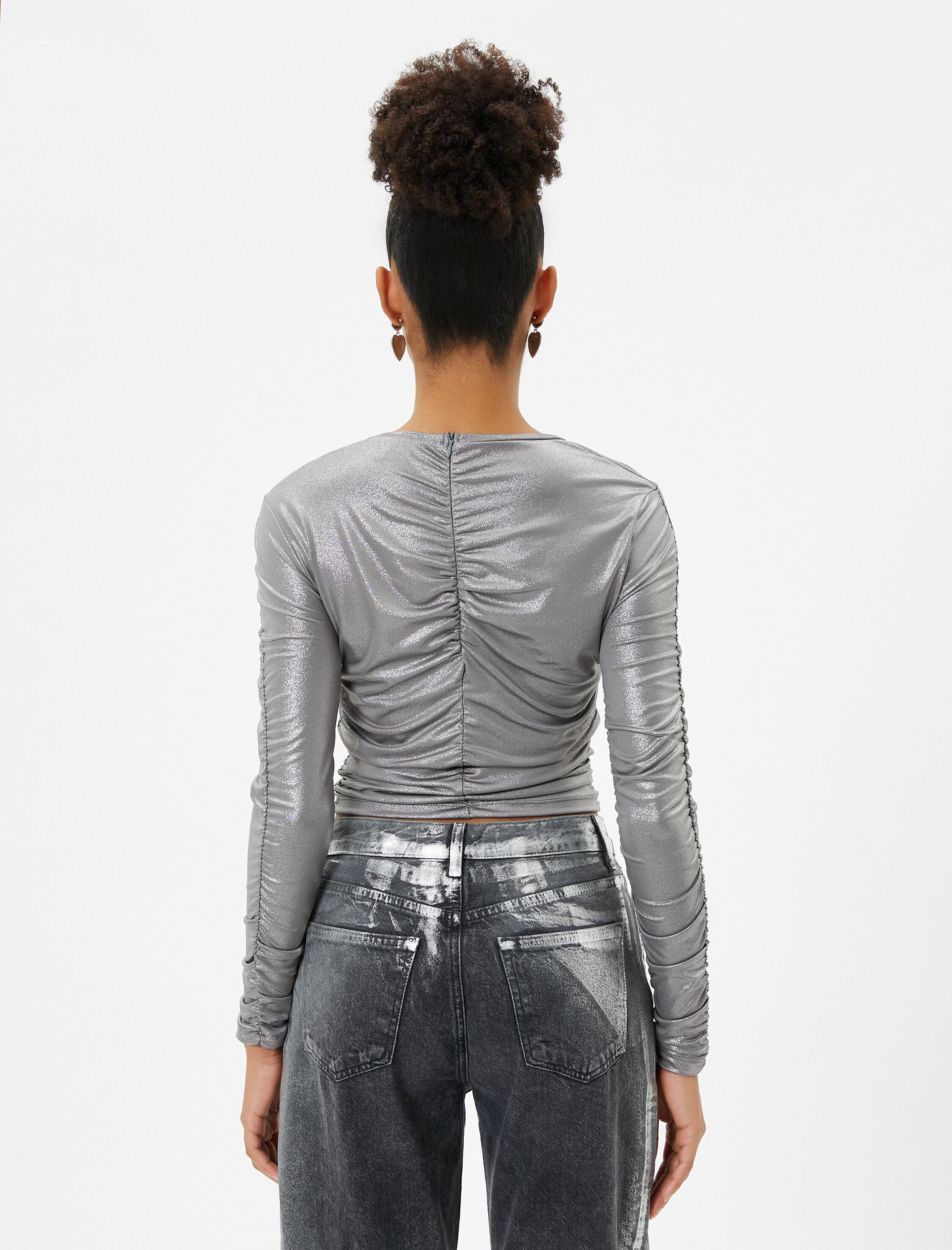   Parlak Metalik Crop Bluz Drape Detaylı Uzun Kollu Bisiklet Yaka