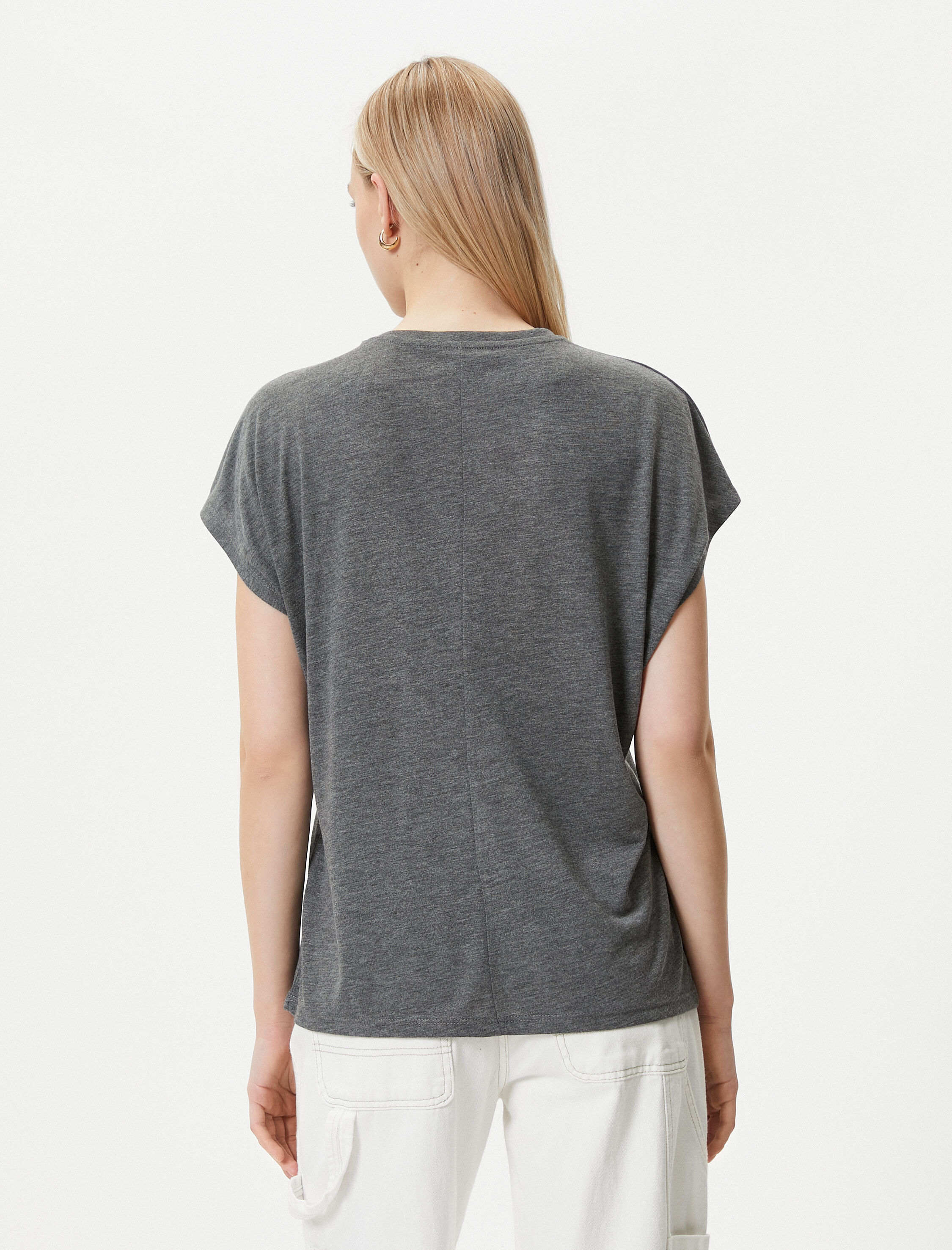   Kısa Kollu Tişört Pul Payet Detaylı Bisiklet Yaka