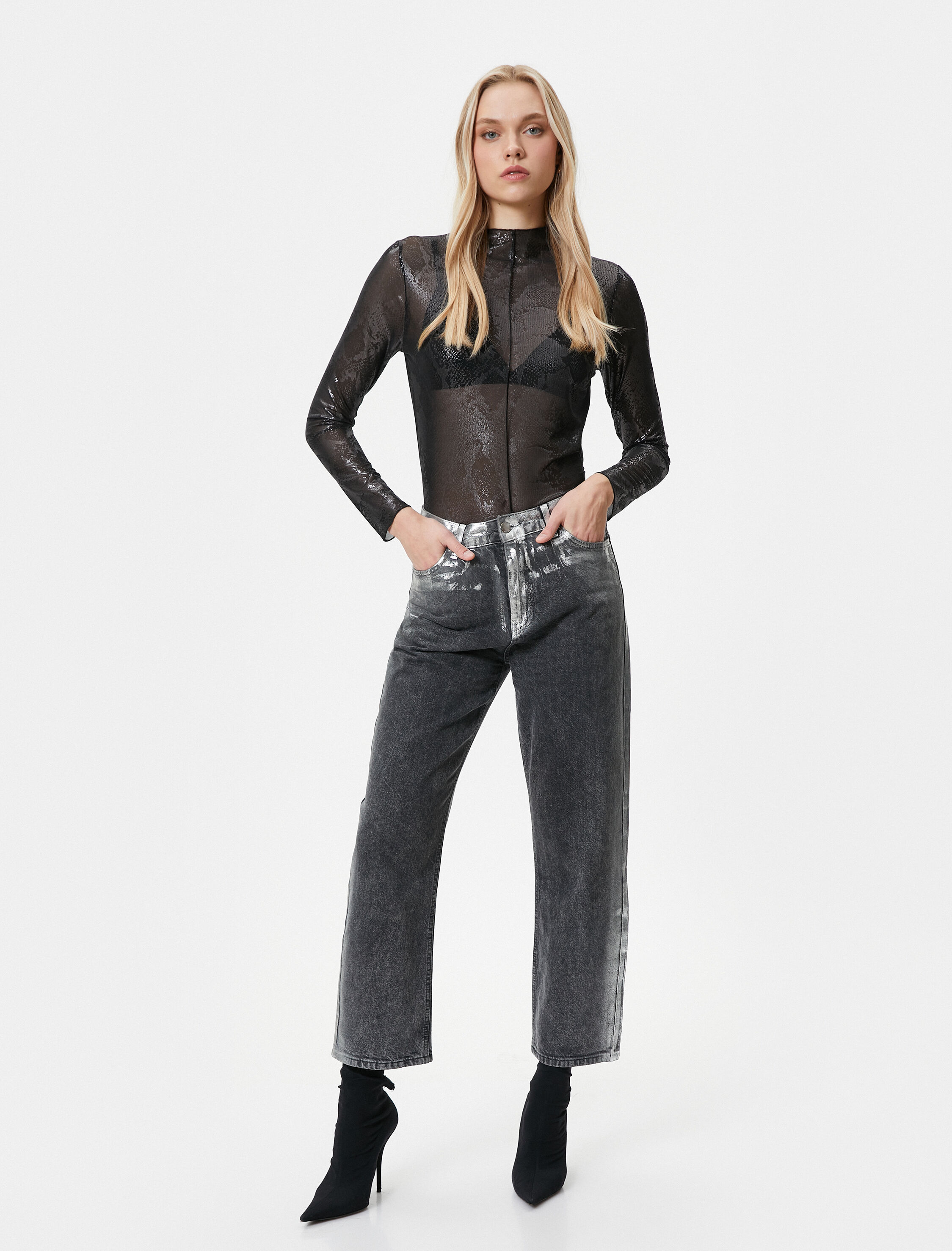   Uzun Kollu Tişört Varaklı Dik Yaka