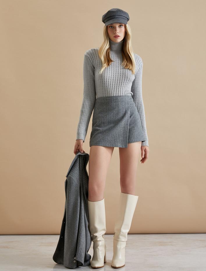  Koton X Şahika Ercümen - Simli Boğazlı Triko Kazak