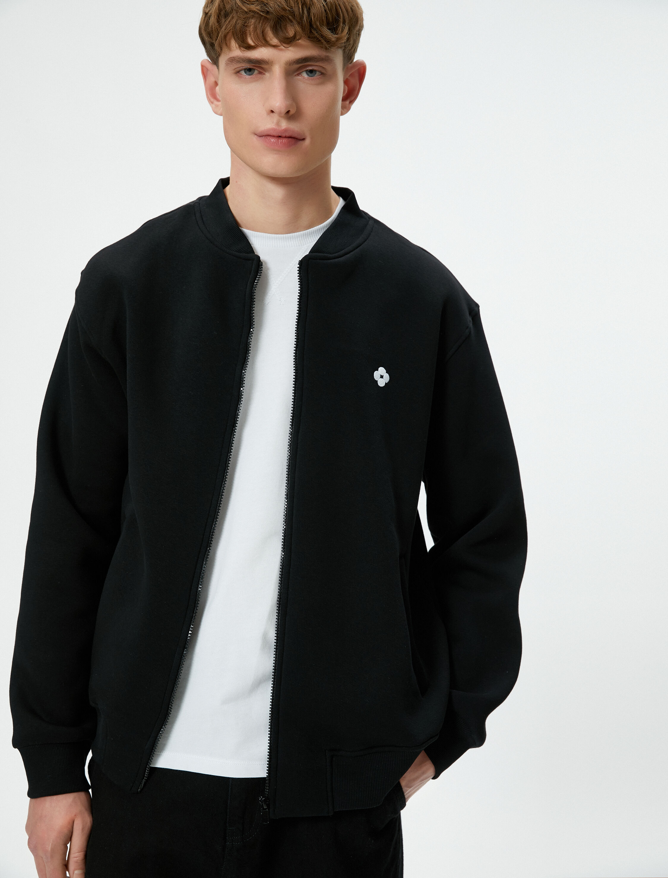   Fermuarlı Hırka Bomber Yaka Arkası Baskılı Cep Detaylı