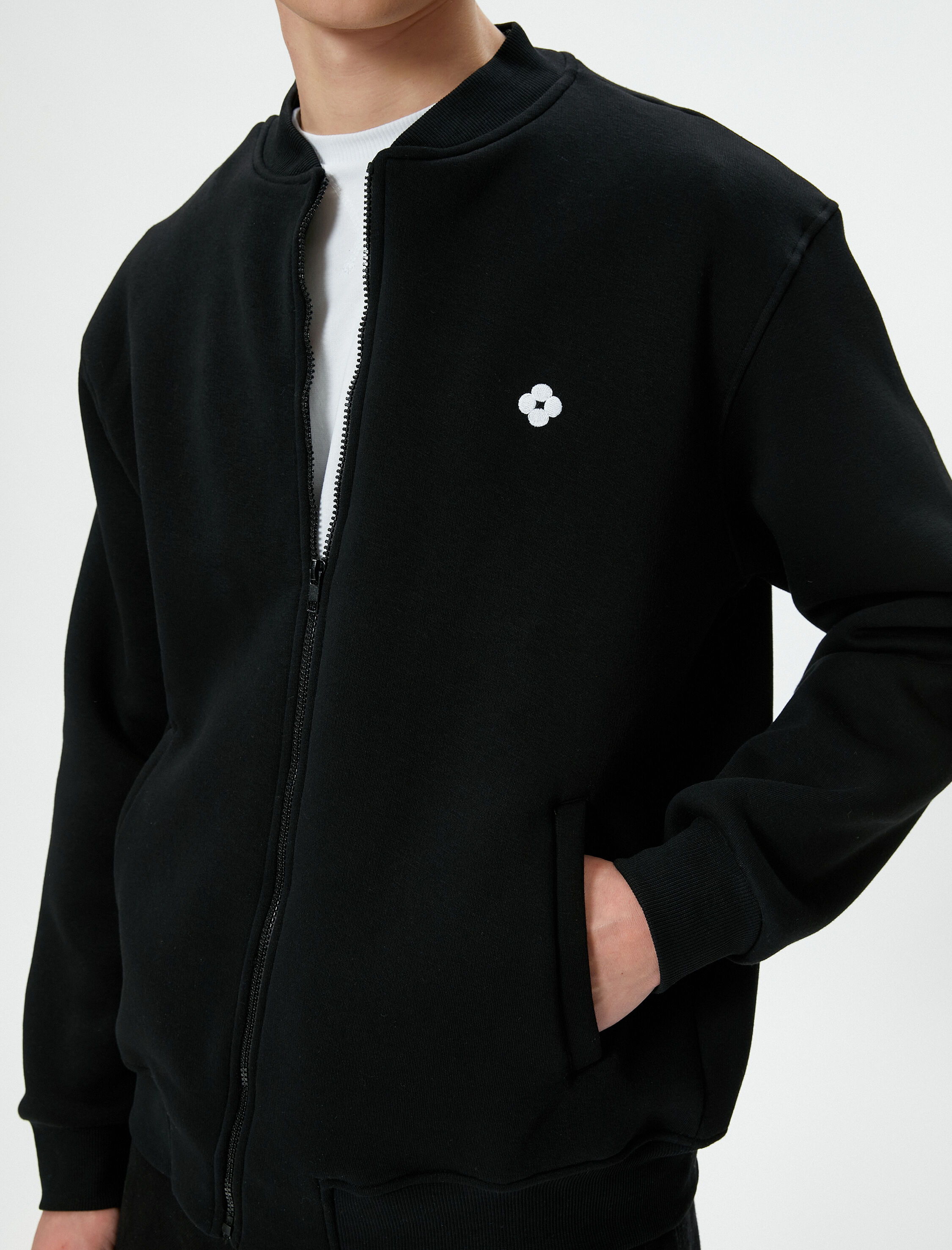   Fermuarlı Hırka Bomber Yaka Arkası Baskılı Cep Detaylı