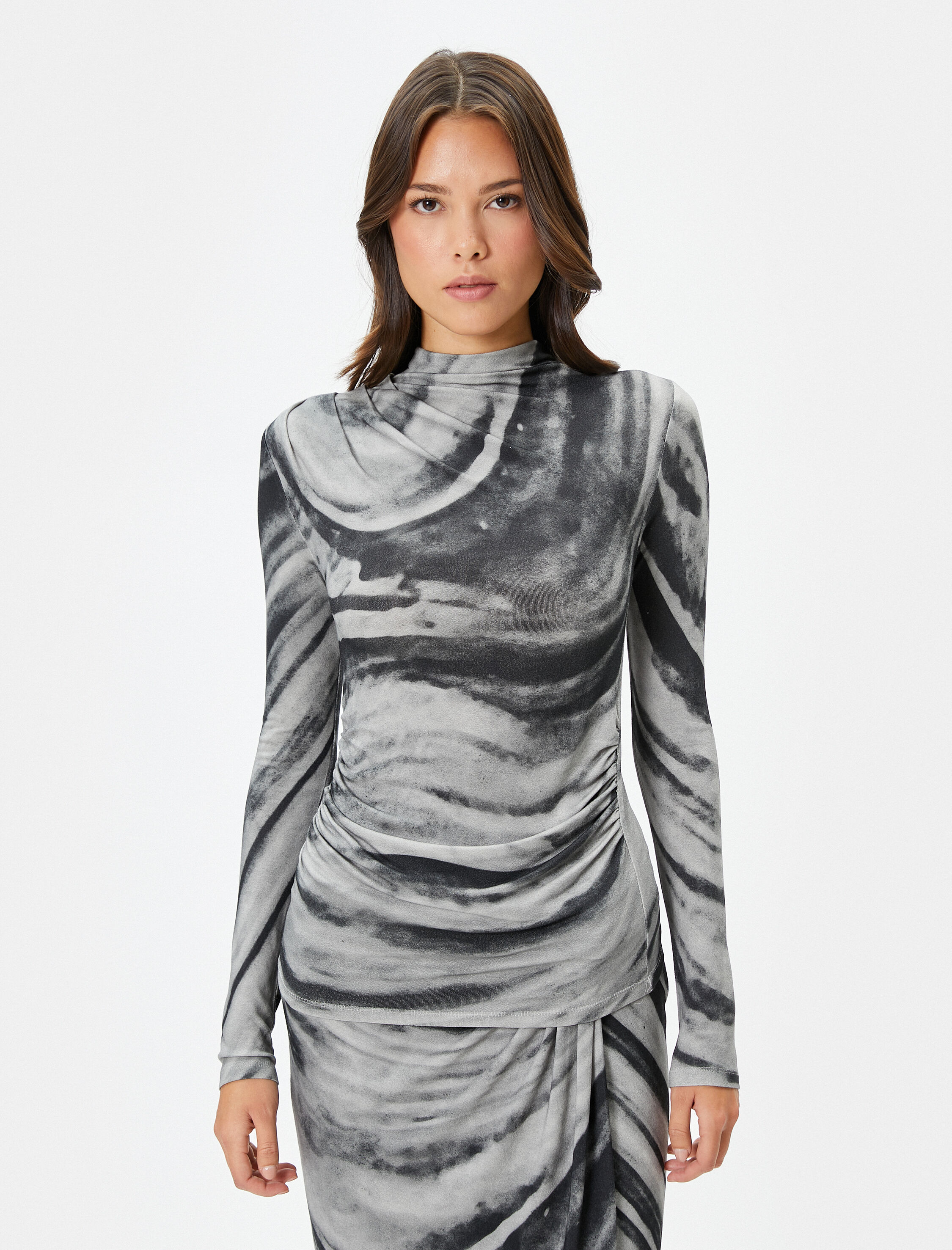   Koton X Şahika Ercümen - Soyut Desenli Uzun Kollu Bluz