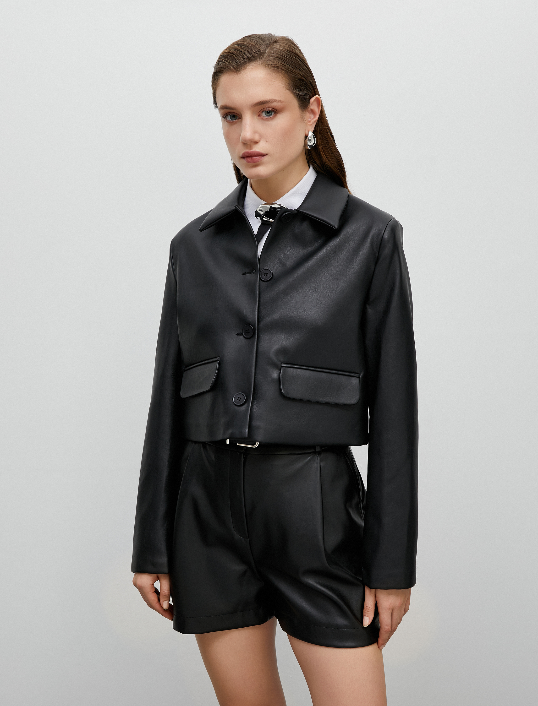   Suni Deri Ceket Crop Kapaklı Cepli Düğmeli