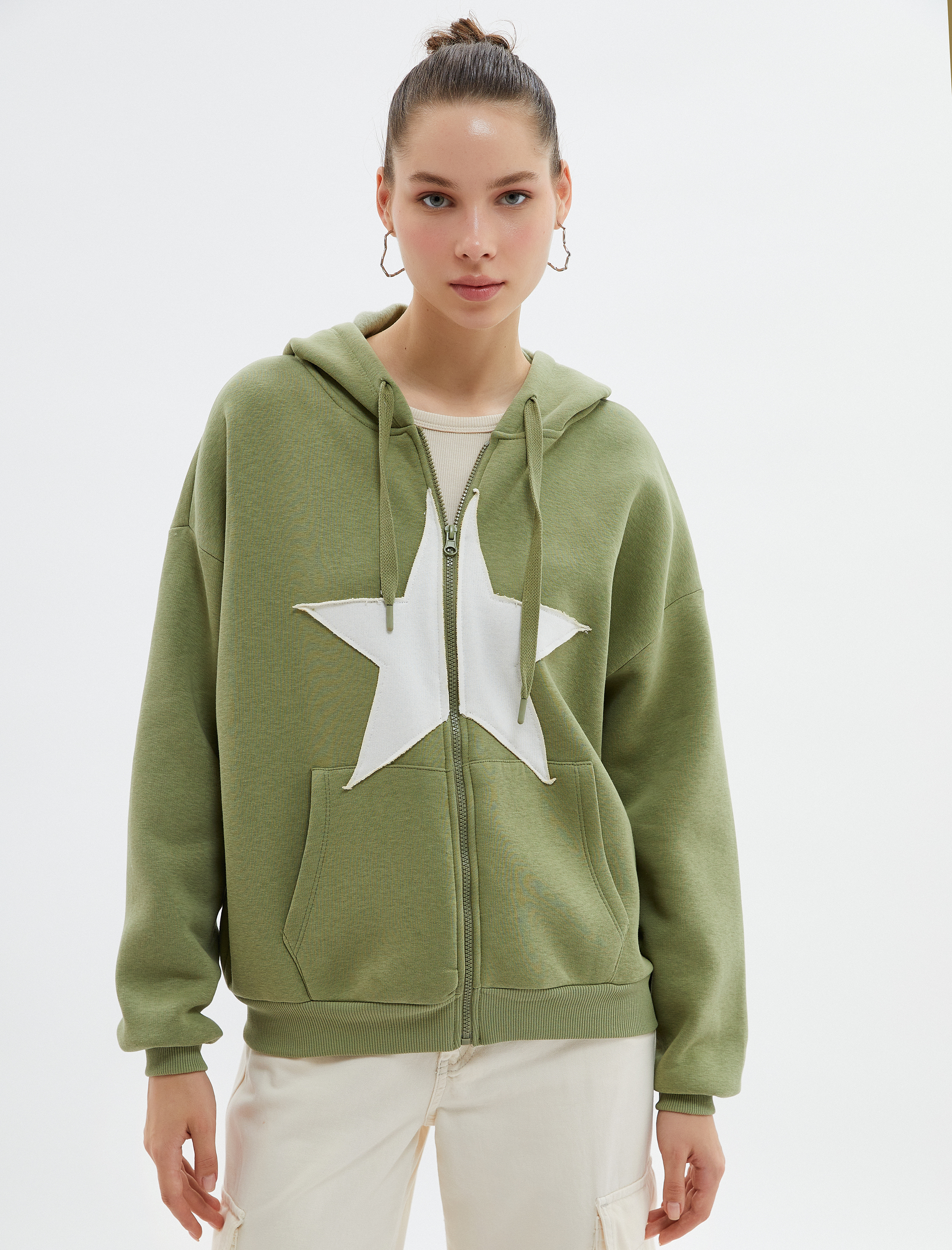 Oversize Fermuarlı Kapşonlu Sweatshirt Şardonlu Yıldız Aplike Detaylı Pamuklu