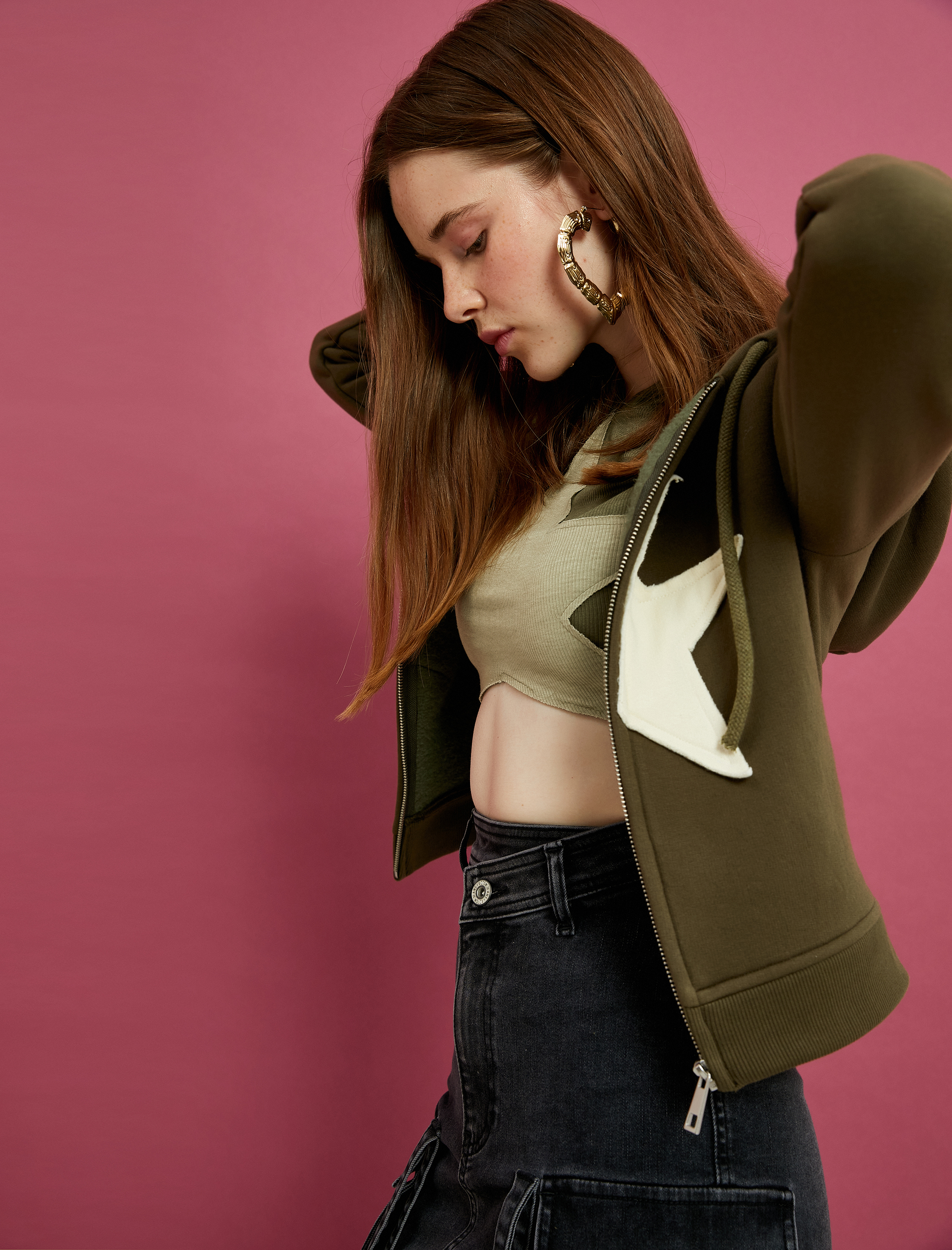 Oversize Fermuarlı Kapşonlu Sweatshirt Şardonlu Yıldız Aplike Detaylı Pamuklu