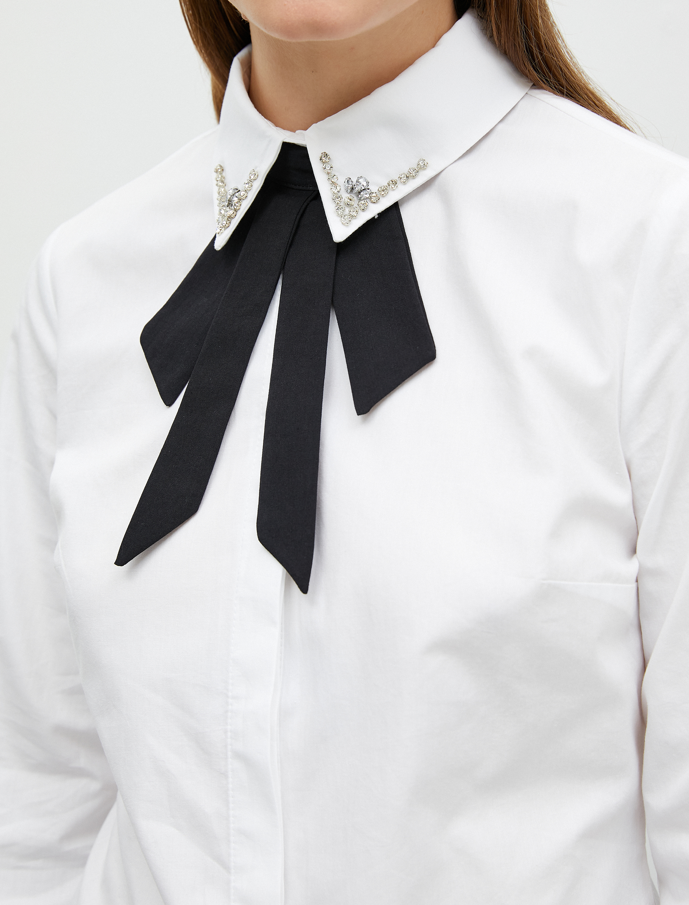   Taşlı Gömlek Fular Yaka Uzun Kollu Düğmeli