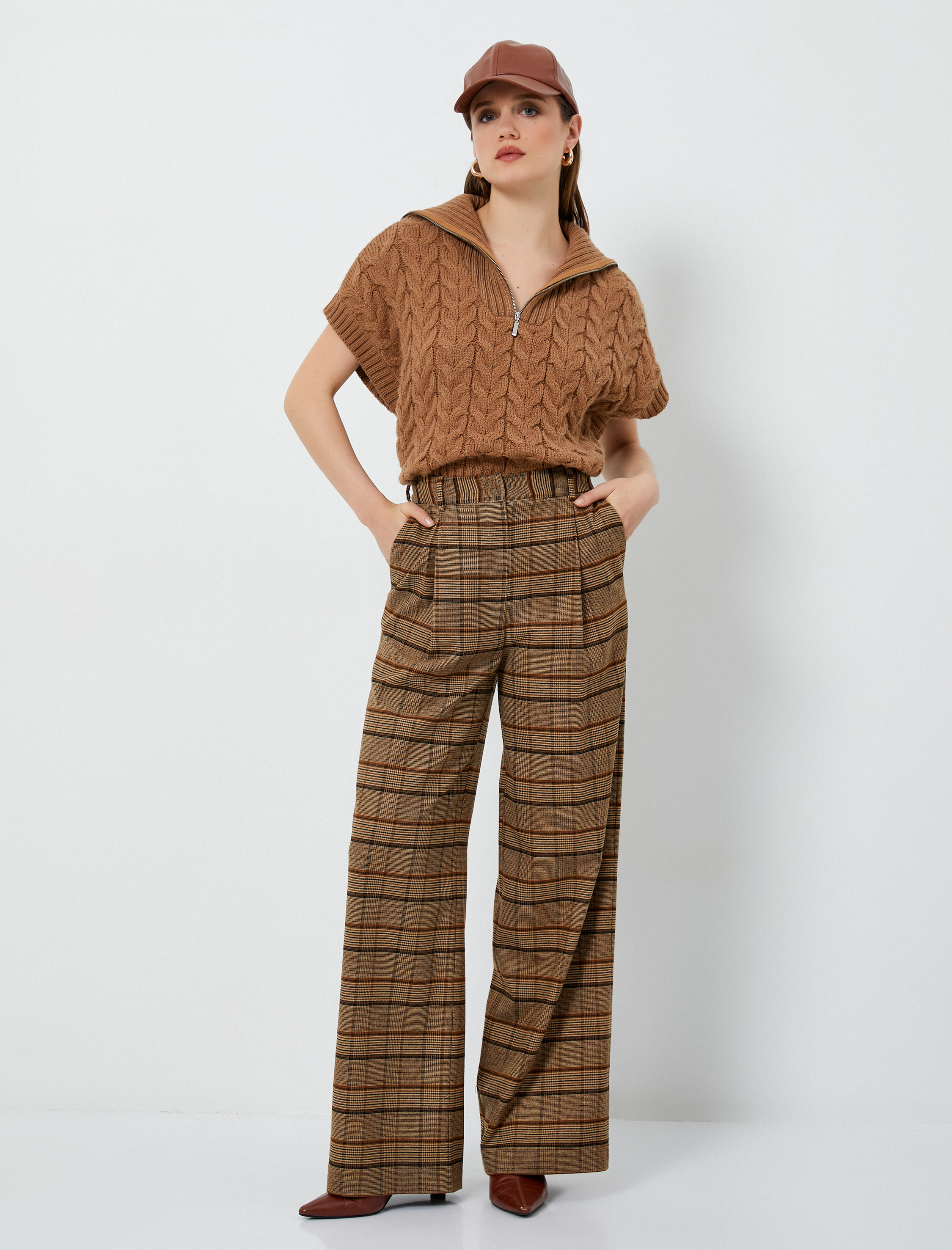   Oversize Süveter Örgü Yarım Fermuarlı Geniş Yaka Saç Örgüsü Desenli