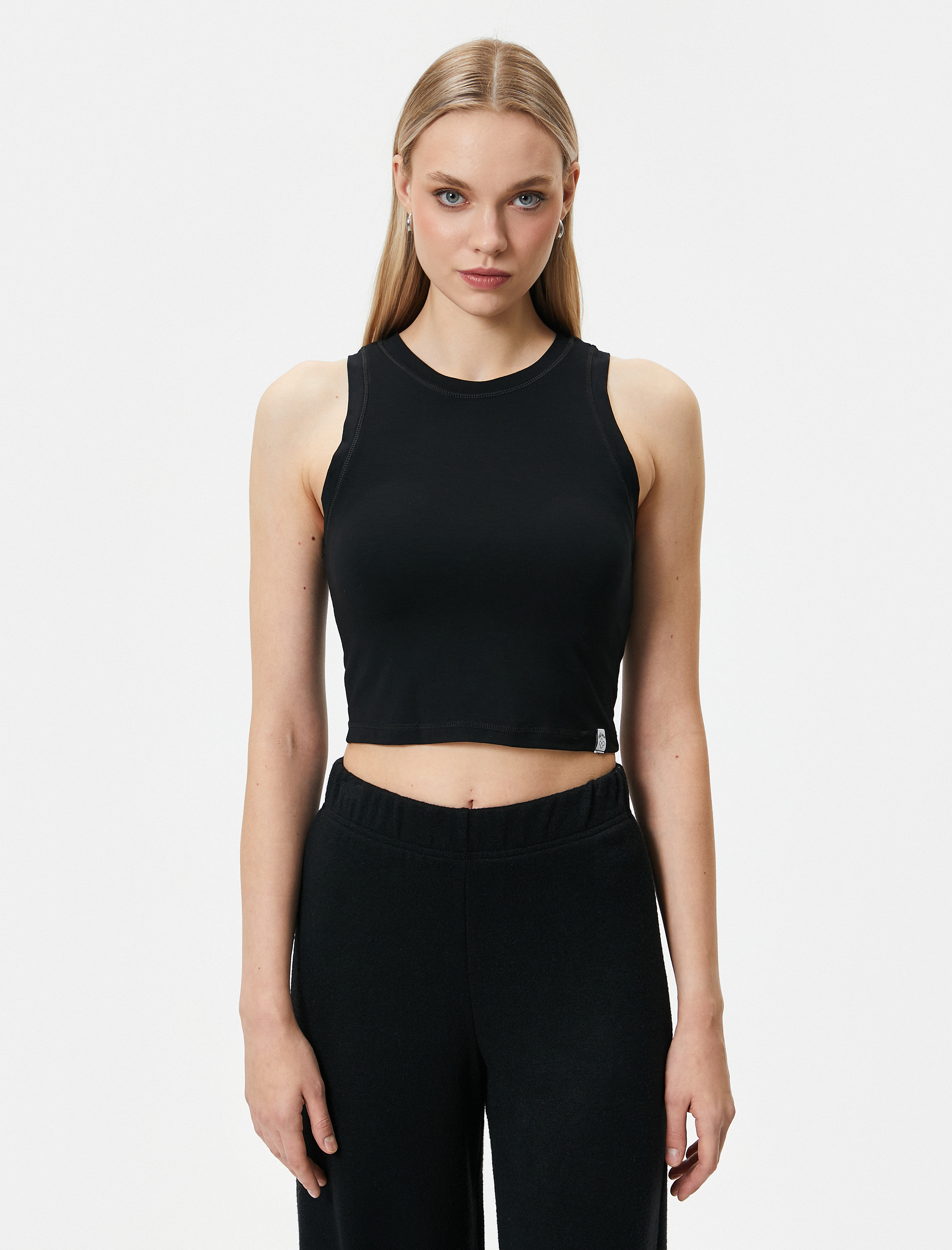   Atlet Pijama Üstü Halter Yaka Rahat Kesim