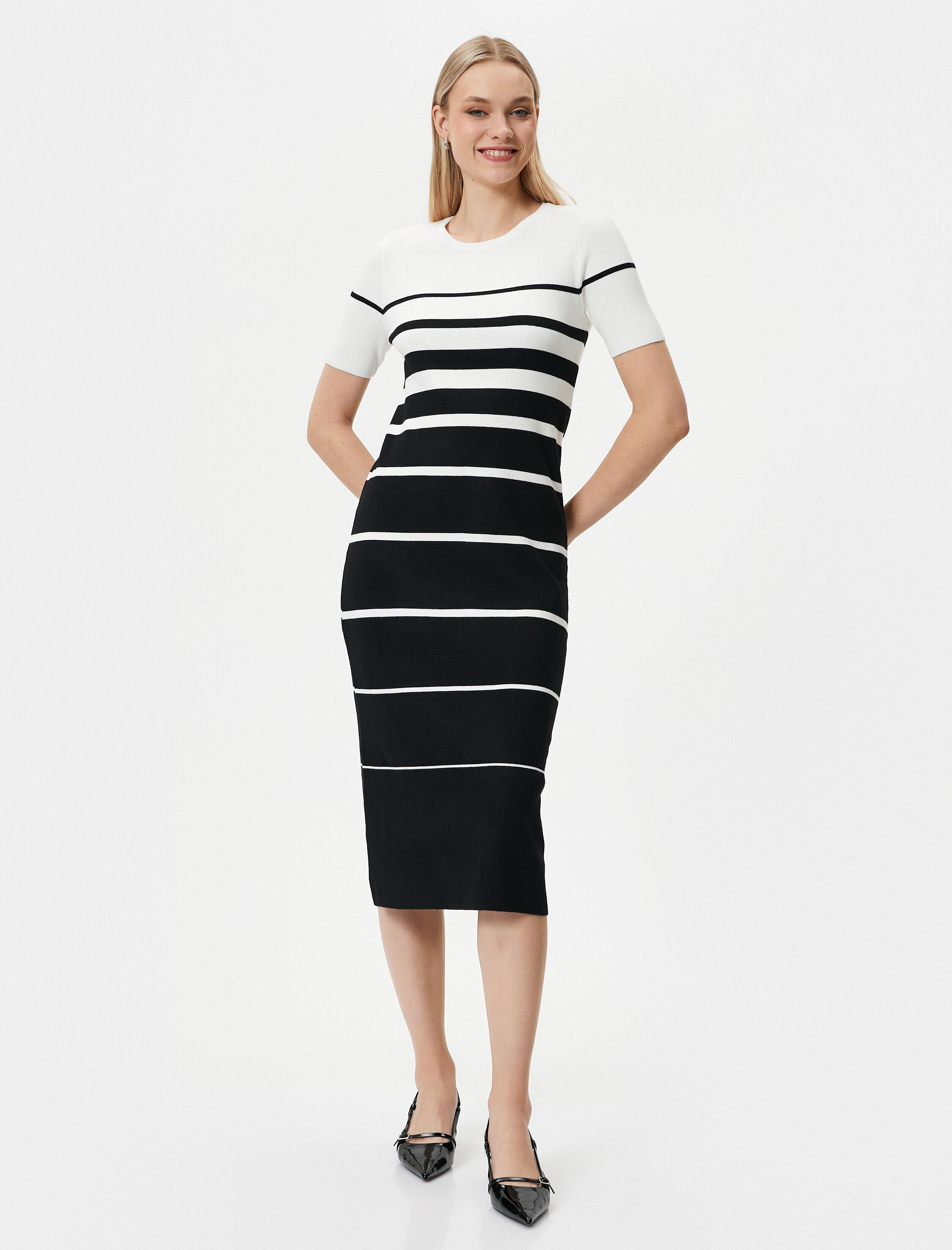   Midi Triko Elbise Kısa Kollu Bisiklet Yaka Bodycon