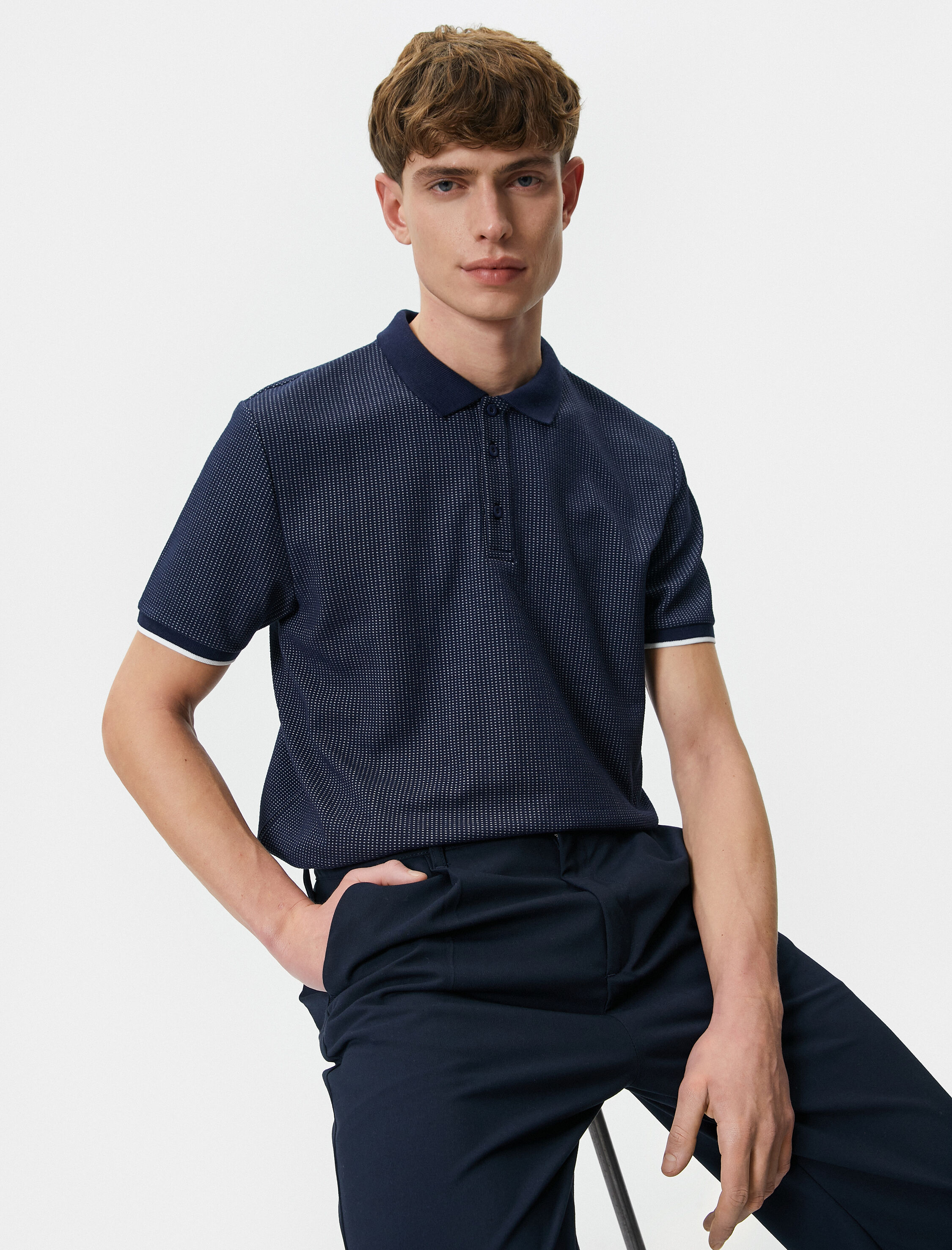   Yakalı Tişört Düğmeli Dokulu Kısa Kollu Biyeli