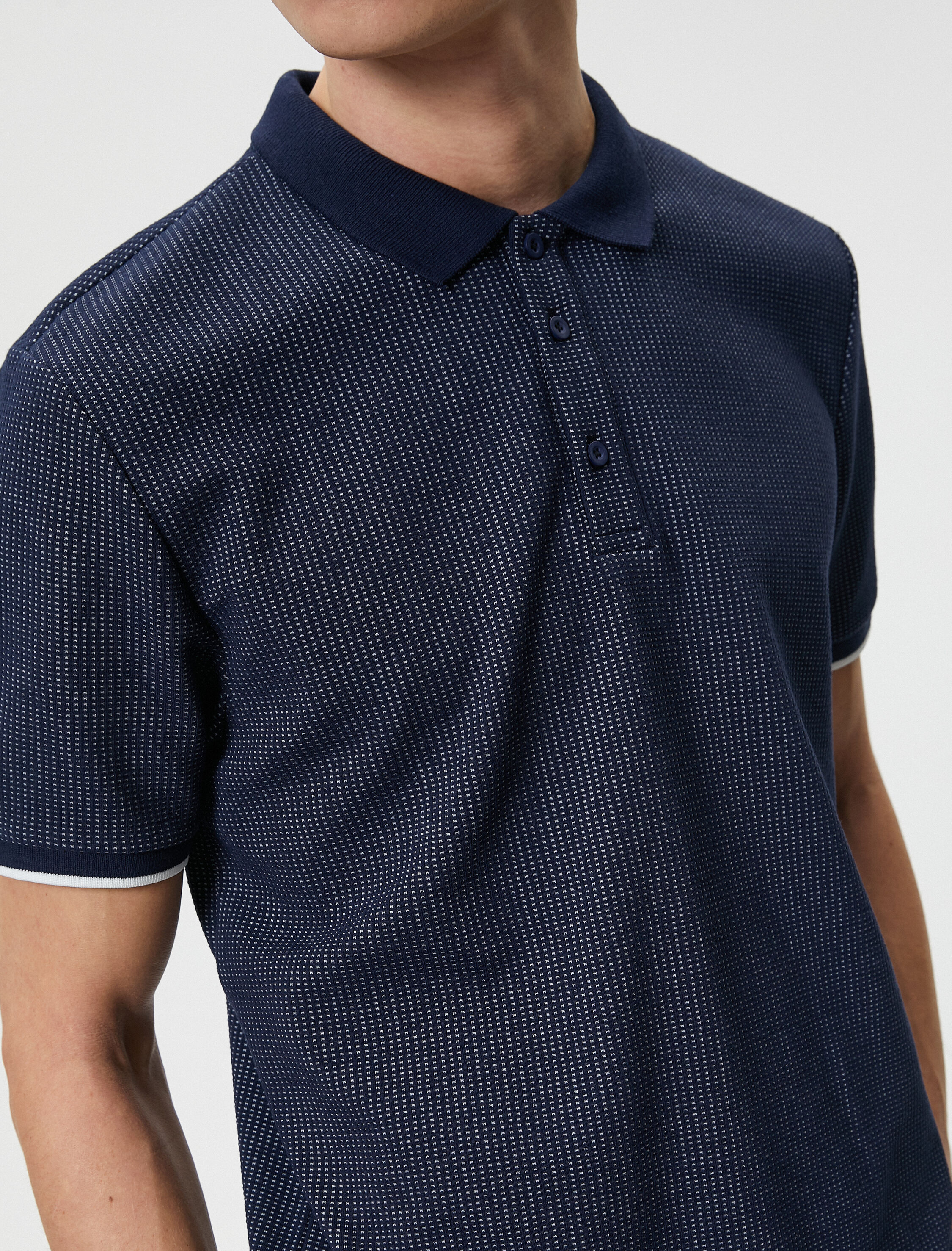   Yakalı Tişört Düğmeli Dokulu Kısa Kollu Biyeli