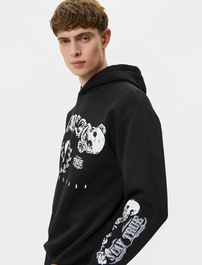  Arkası Baskılı Sweatshirt Kapşonlu Kuru Kafa Temalı Rahat Kesim Şardonlu