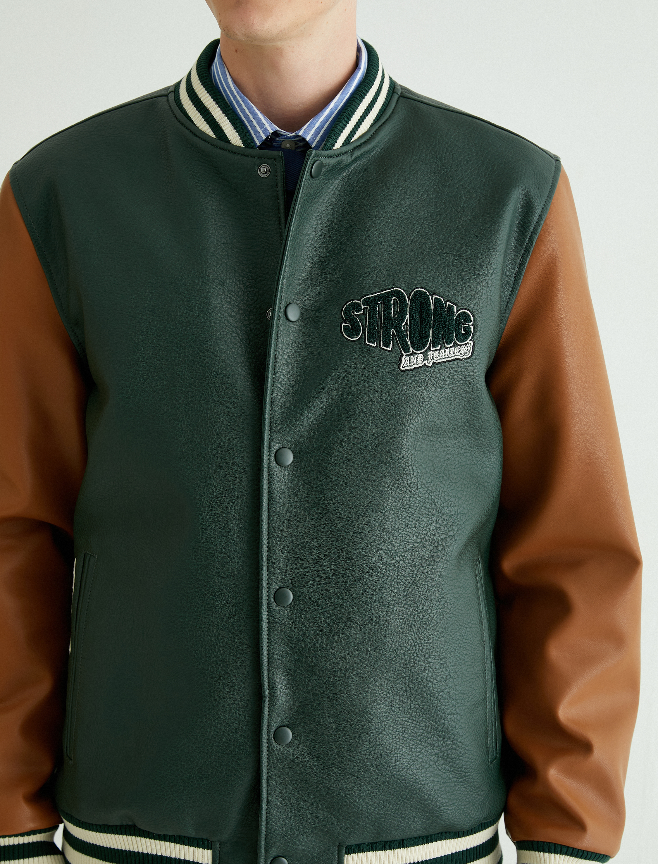   Kolej Ceket Deri Görünümlü Bomber Yaka İşlemeli Çıtçıt Düğmeli Cepli