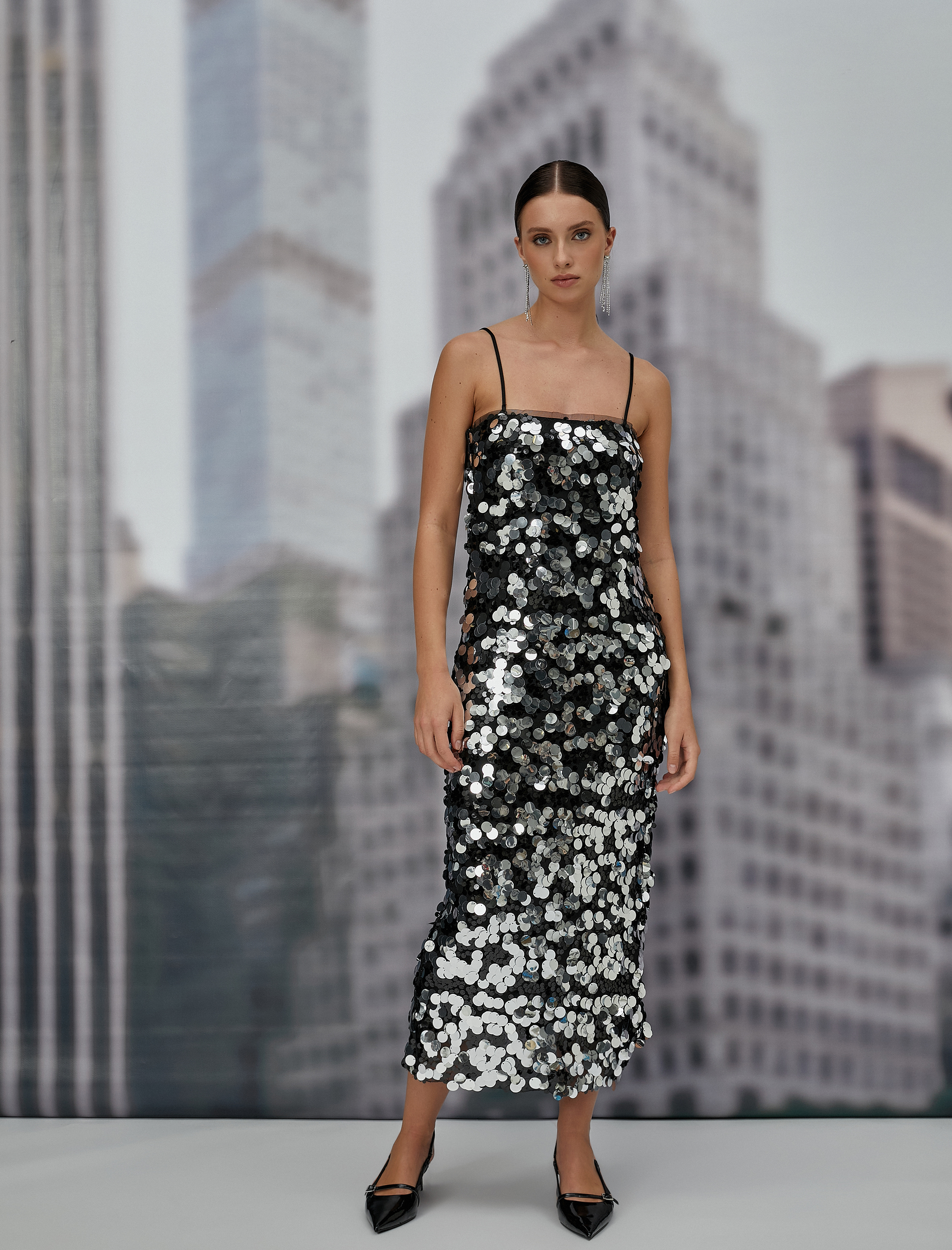   Payetli Straplez Elbise Midi Boy