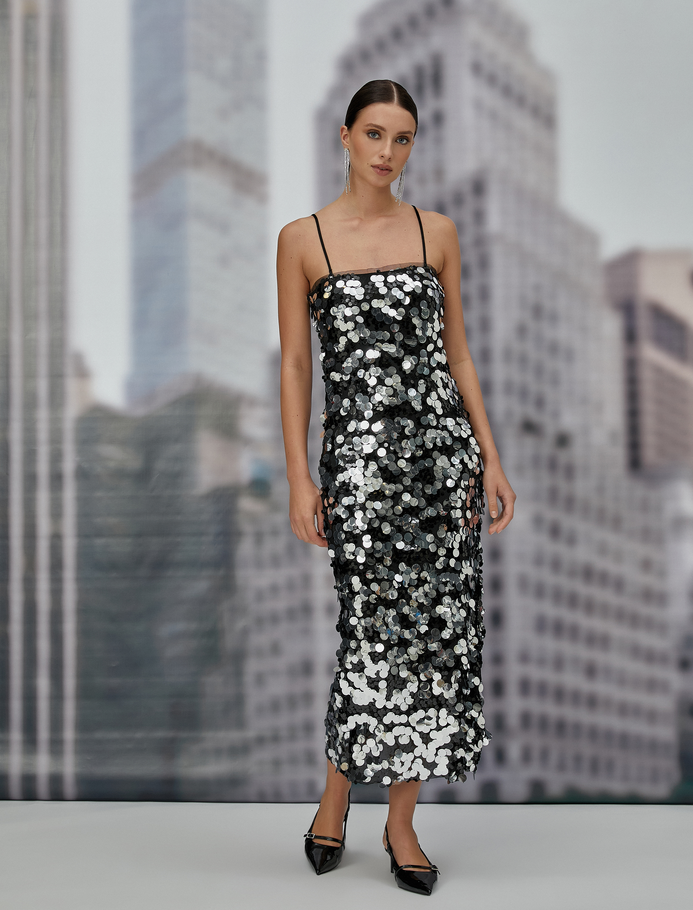   Payetli Straplez Elbise Midi Boy