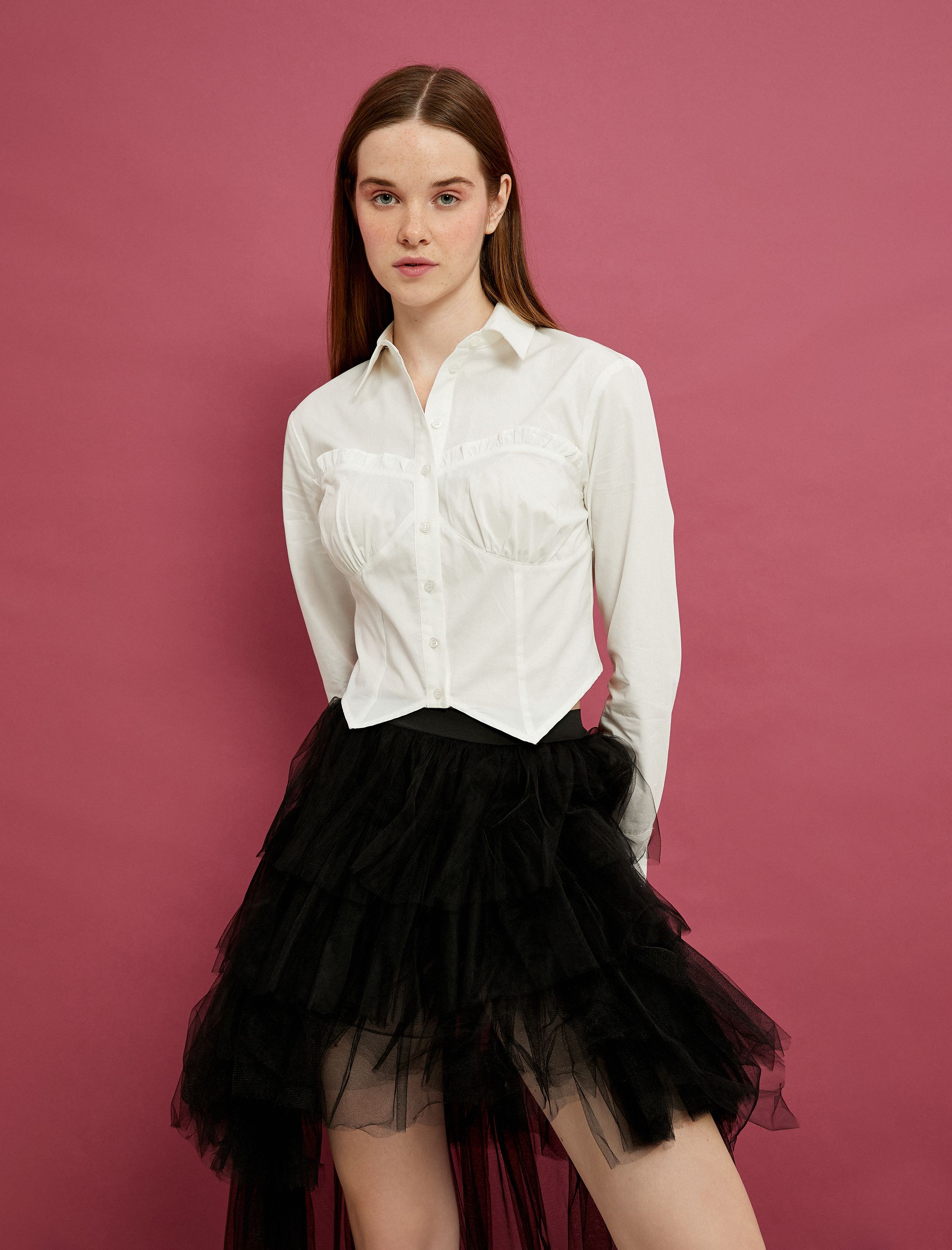   Crop Gömlek Fırfır Detaylı Uzun Kollu Pamuklu Asimetrik Kesimli