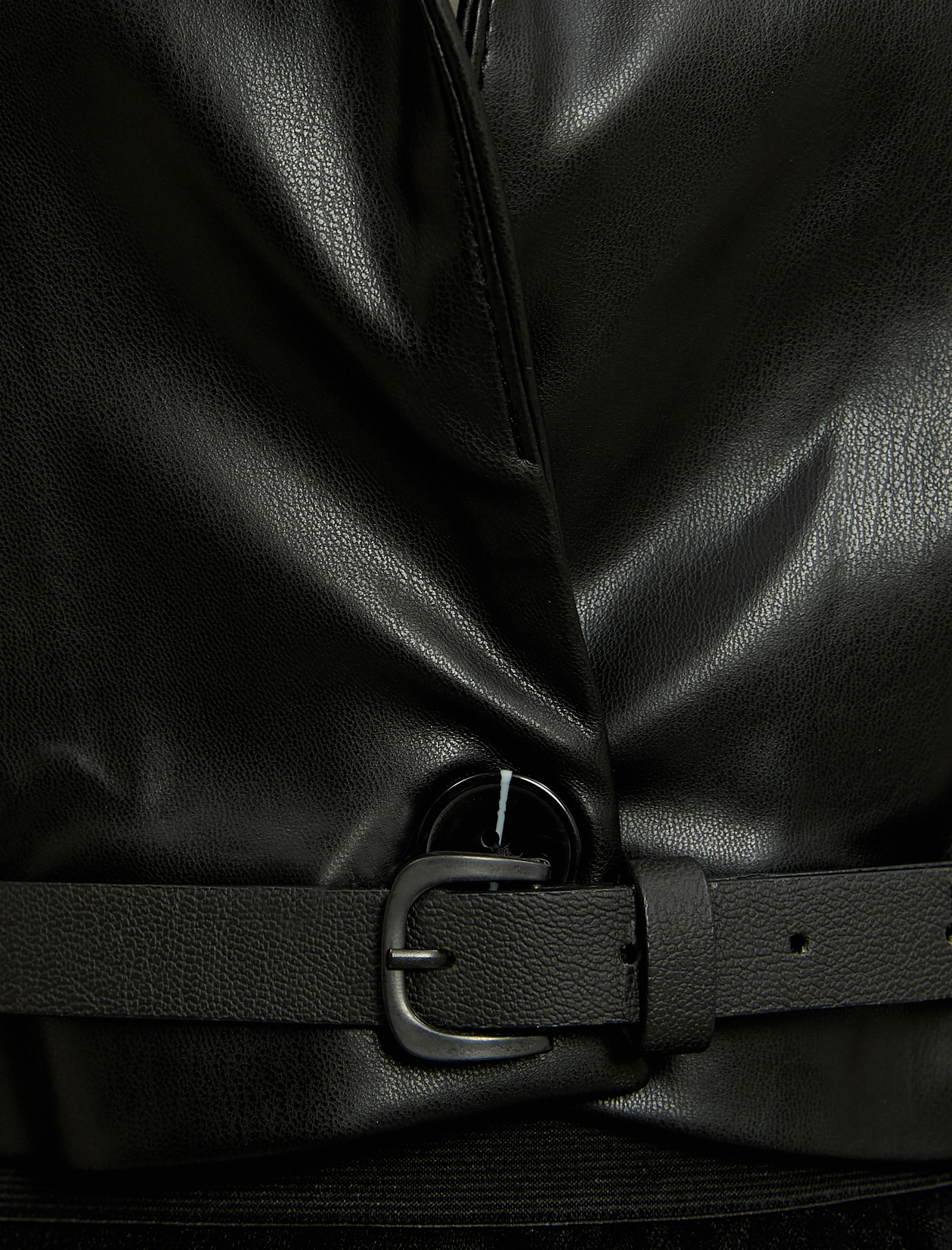   Crop Deri Görünümlü Ceket Belden Kemer Detaylı