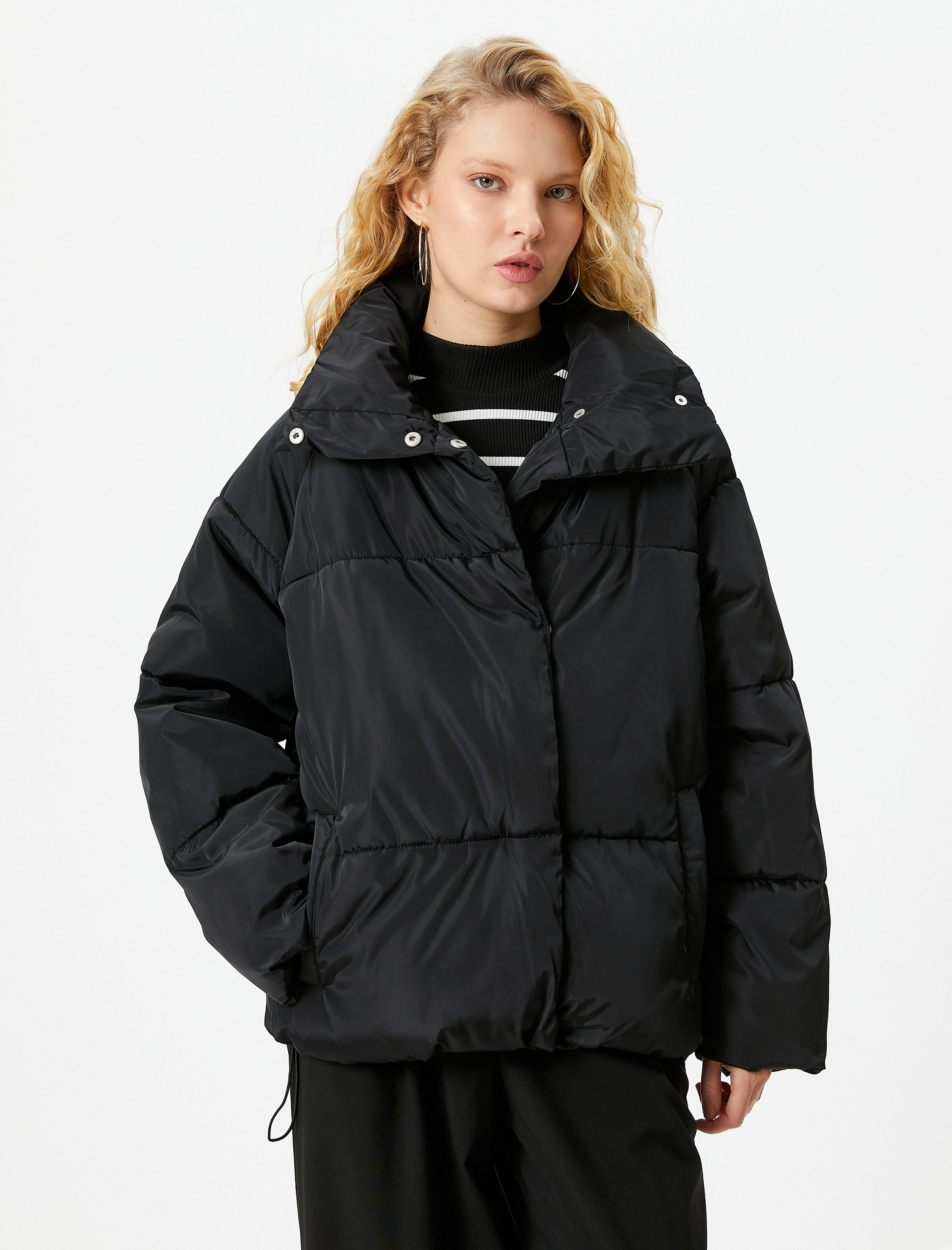   Oversize Şişme Mont Dik Yaka Cepli Çıtçıt Kapamalı