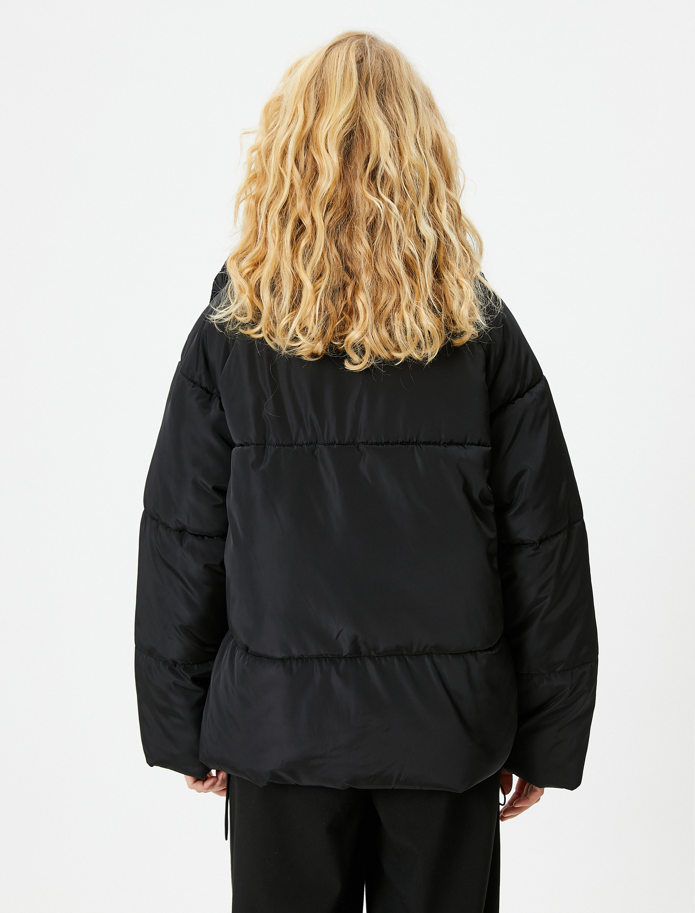   Oversize Şişme Mont Dik Yaka Cepli Çıtçıt Kapamalı