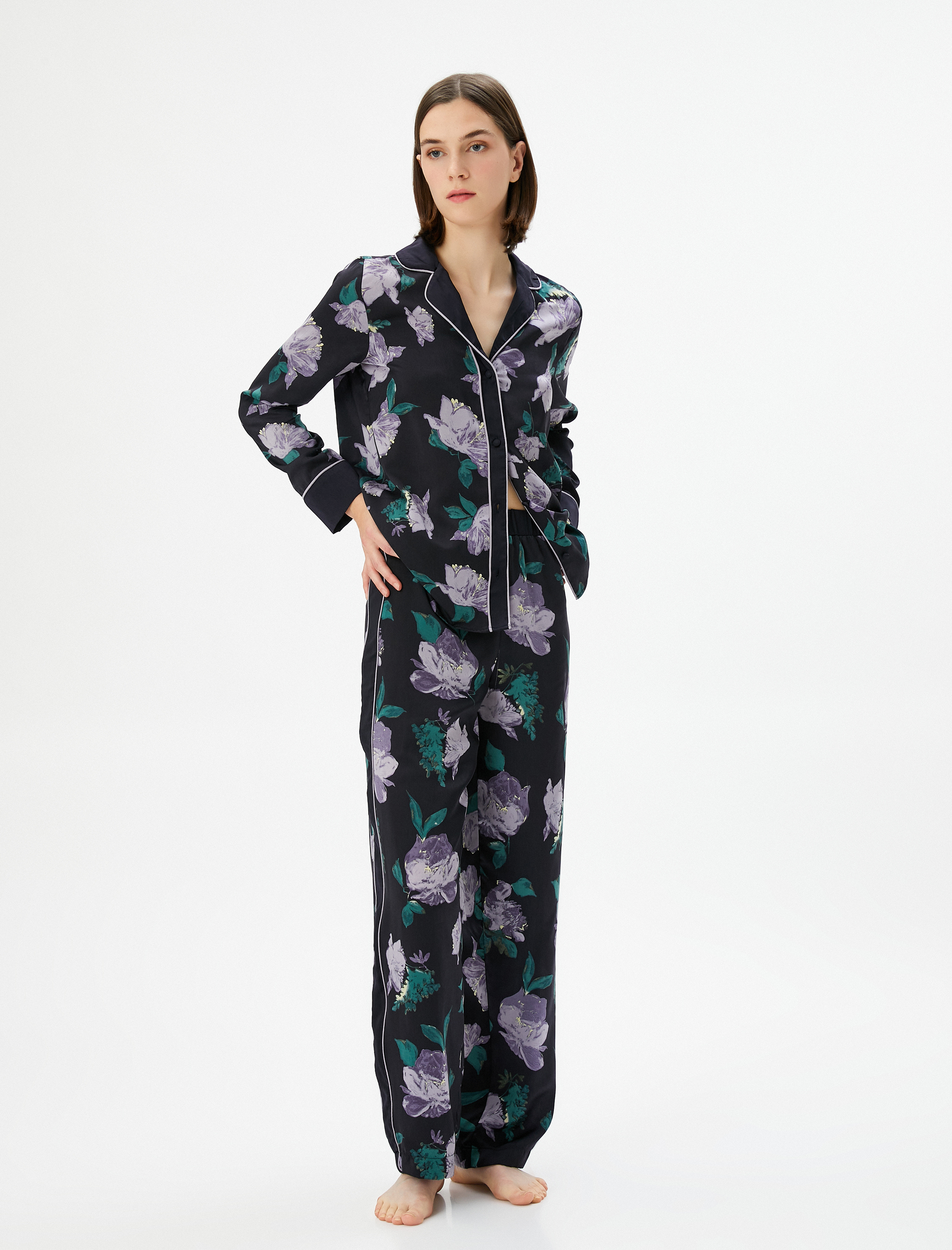   Düğmeli Pijama Üstü Çiçekli Gömlek Yaka