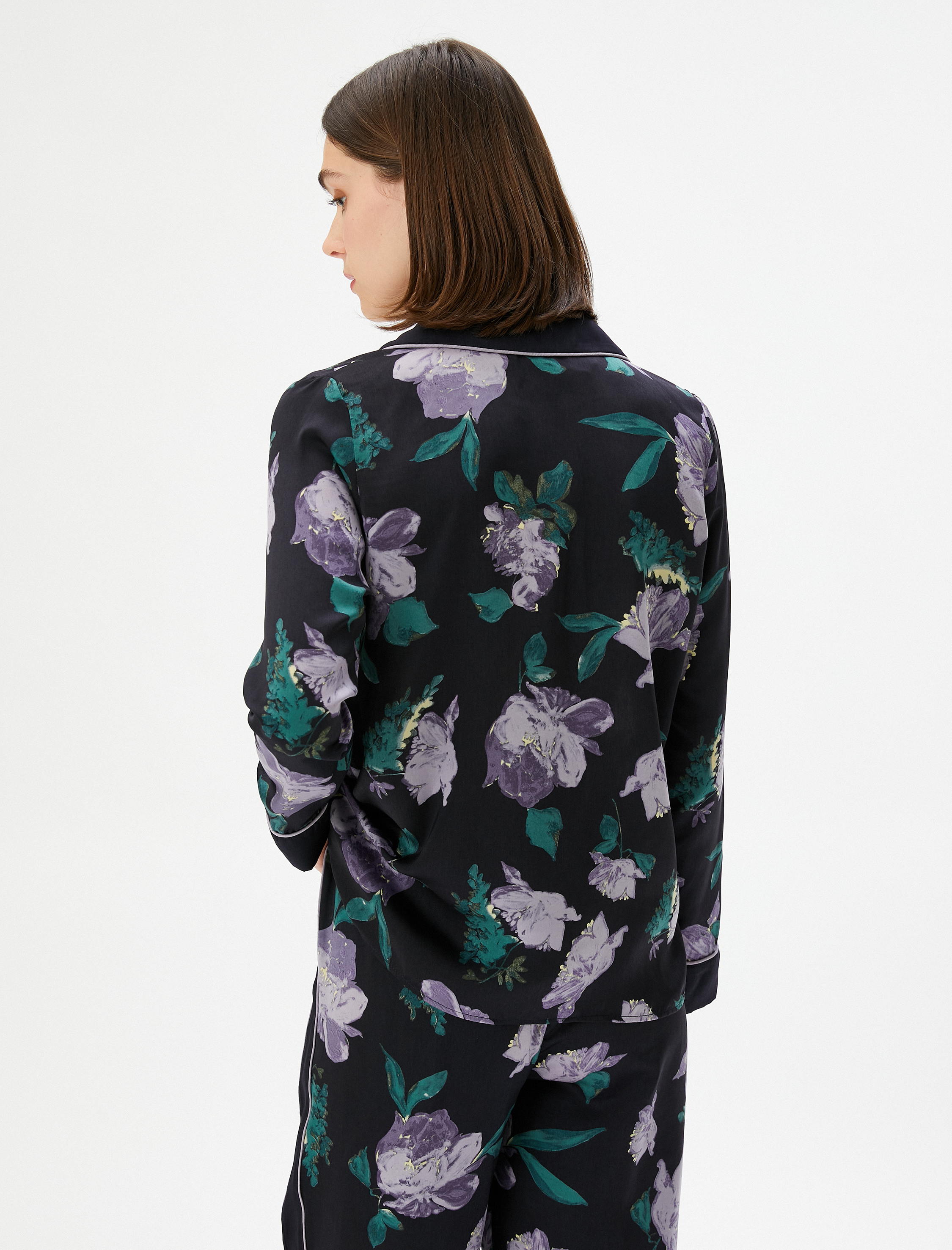   Düğmeli Pijama Üstü Çiçekli Gömlek Yaka