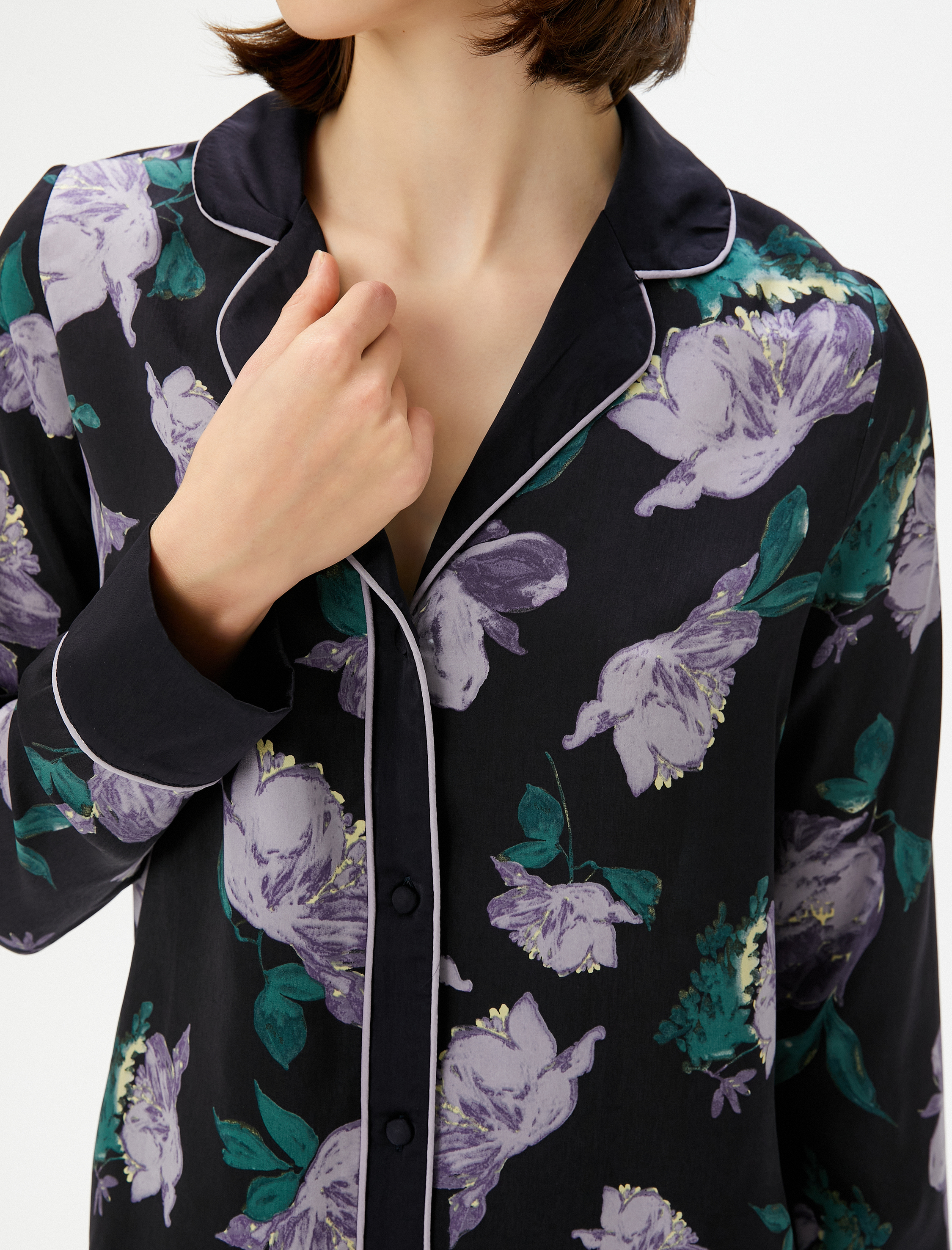   Düğmeli Pijama Üstü Çiçekli Gömlek Yaka