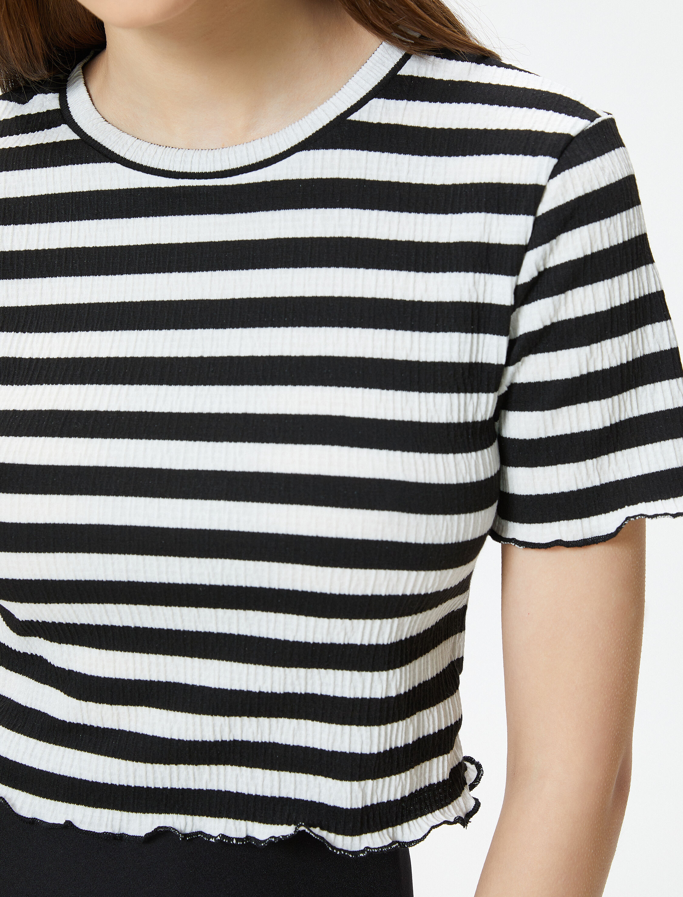   Crop Tişört Ribanalı Kısa Kollu Bisiklet Yaka Pamuklu