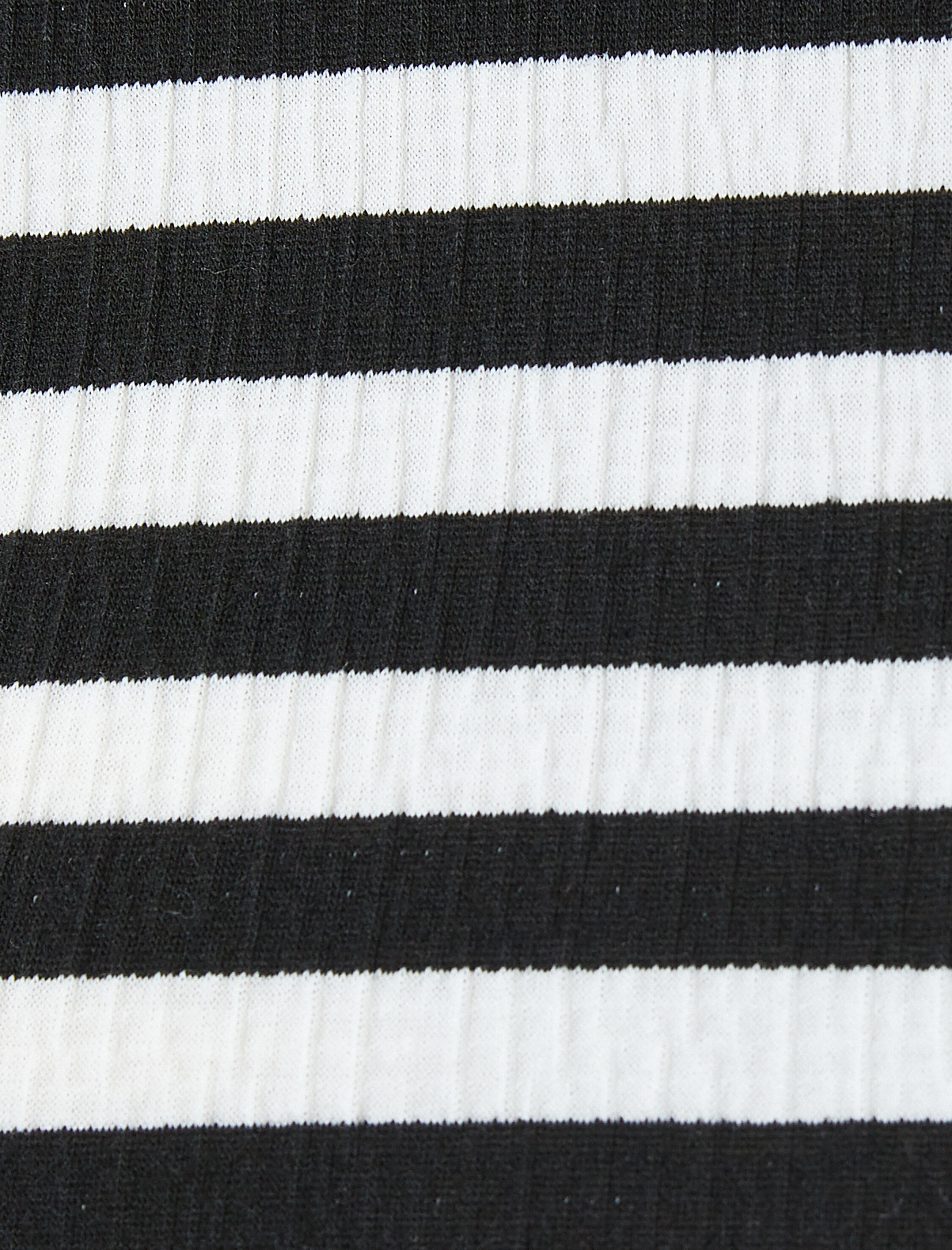   Crop Tişört Ribanalı Kısa Kollu Bisiklet Yaka Pamuklu