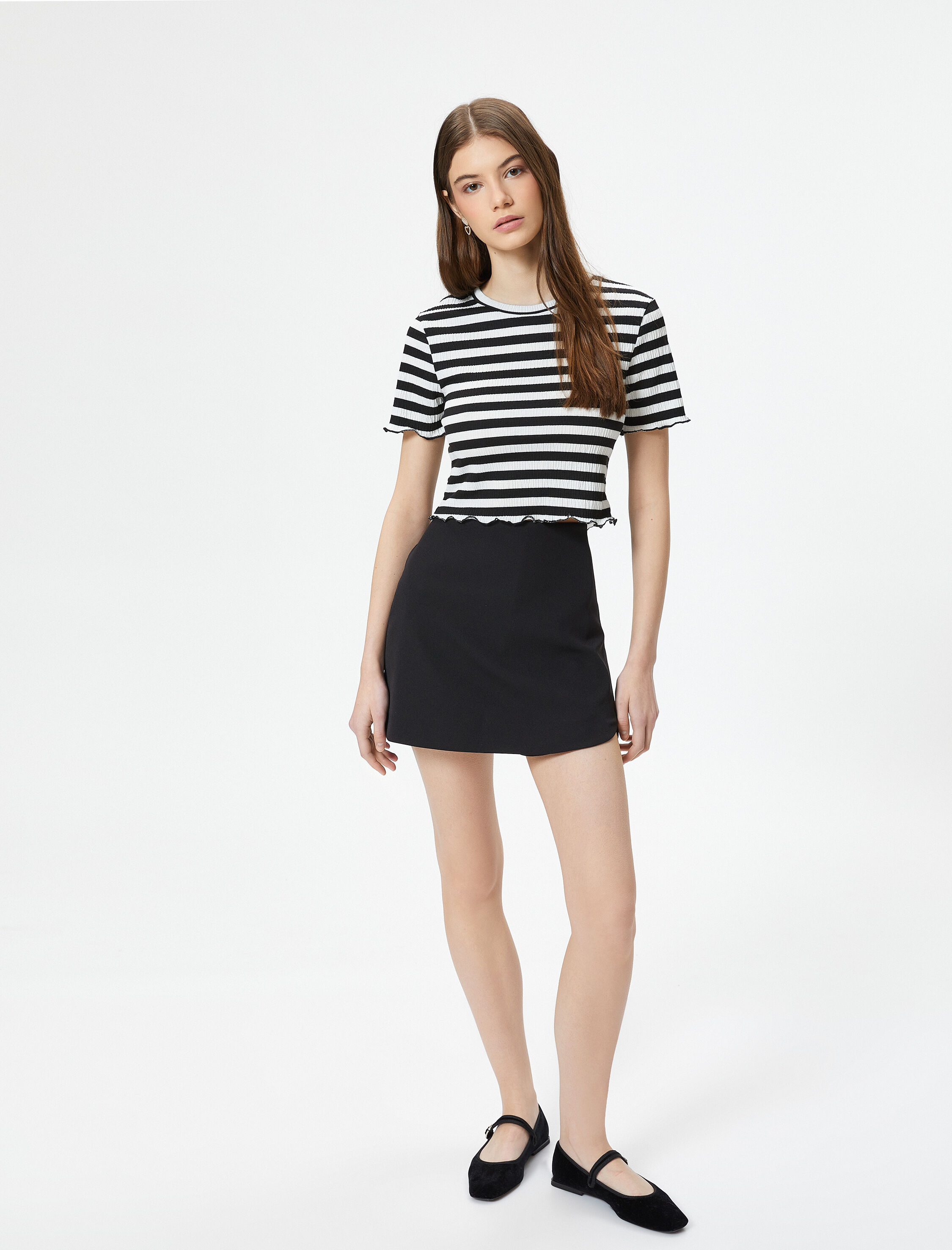   Crop Tişört Ribanalı Kısa Kollu Bisiklet Yaka Pamuklu