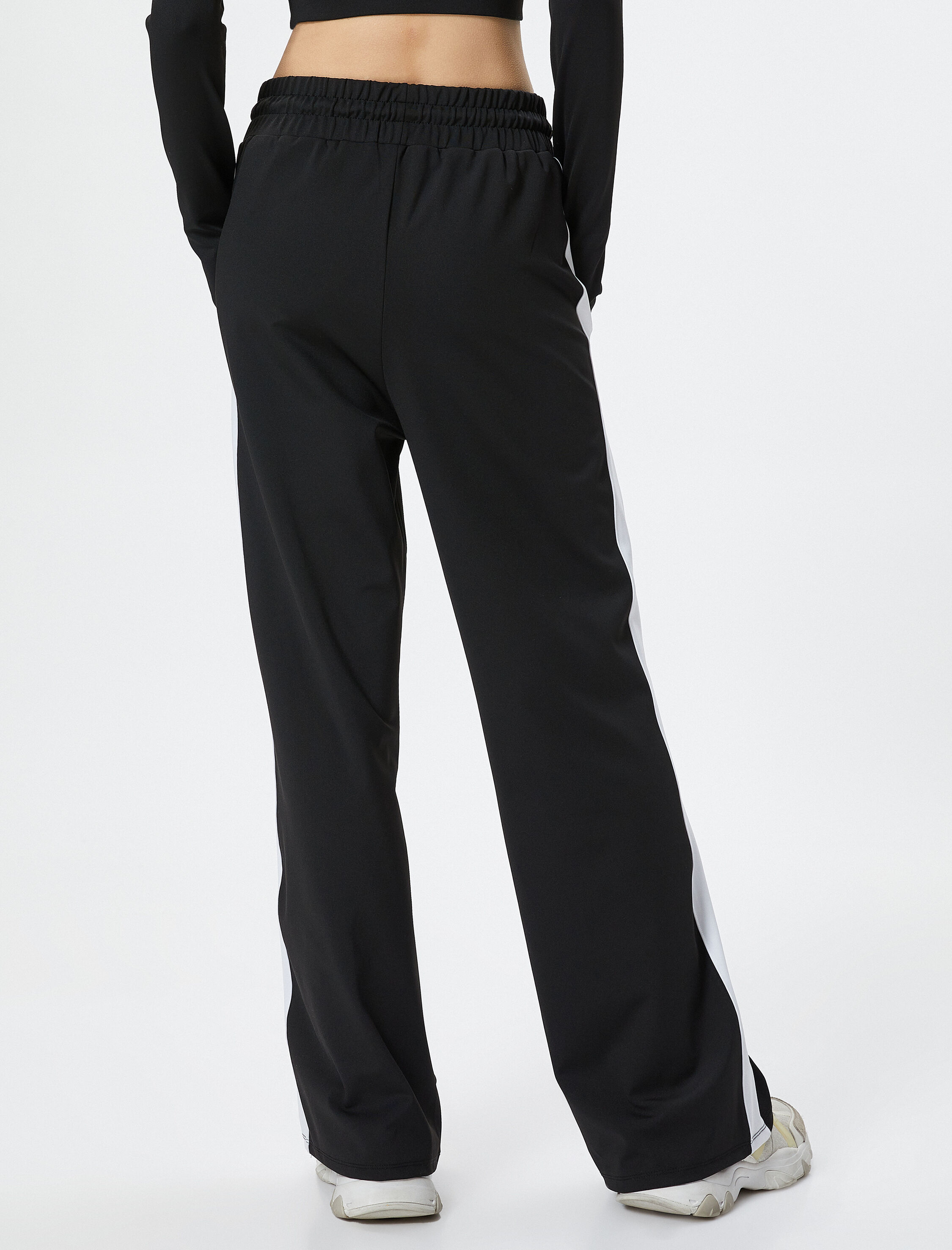   Geniş İspanyol Paça Spor Eşofman Altı Yandan Şerit Detaylı Beli Bağlamalı Cepli