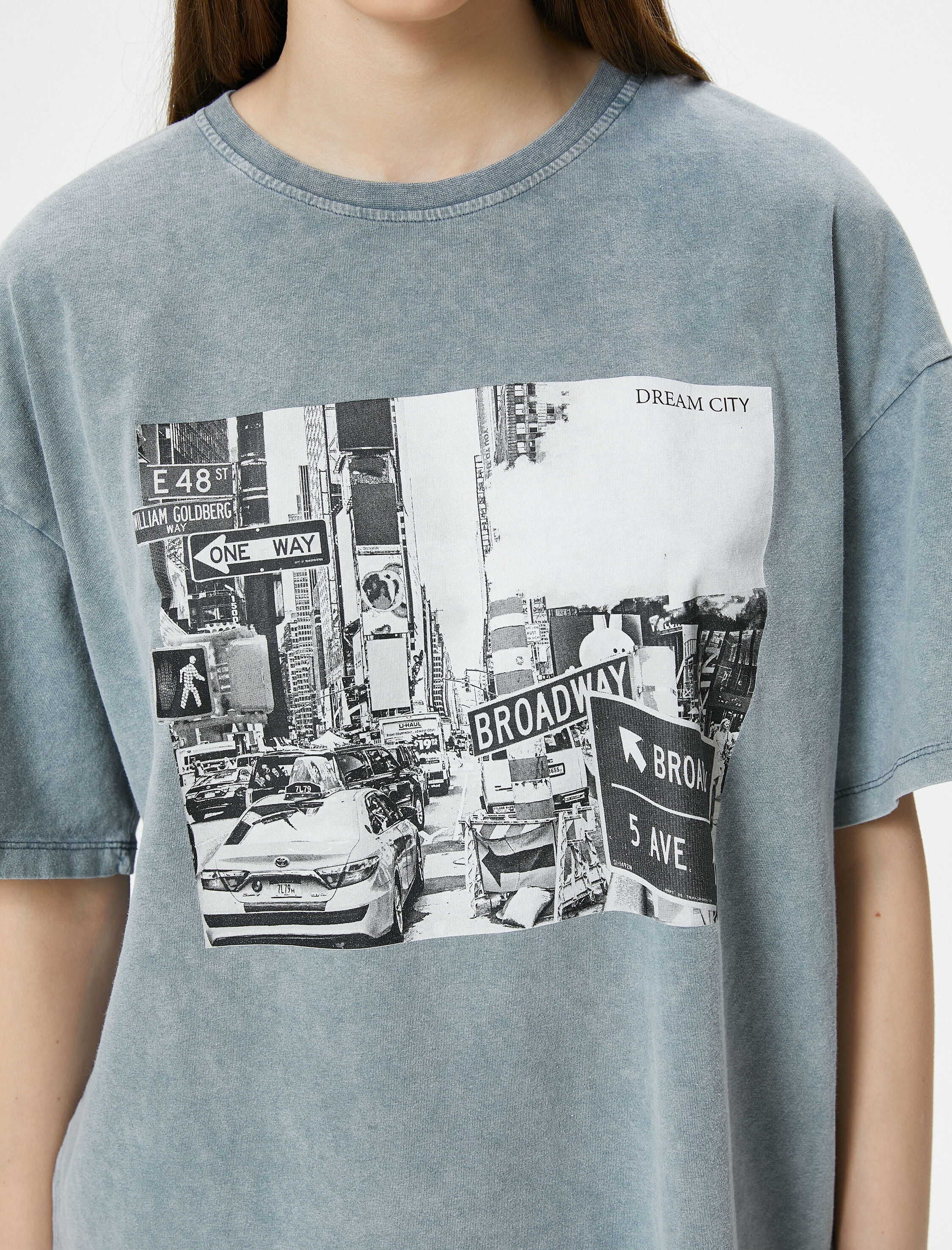   Baskılı Soluk Efektli Tişört Kısa Kollu Bisiklet Yaka Rahat Kesim Pamuklu