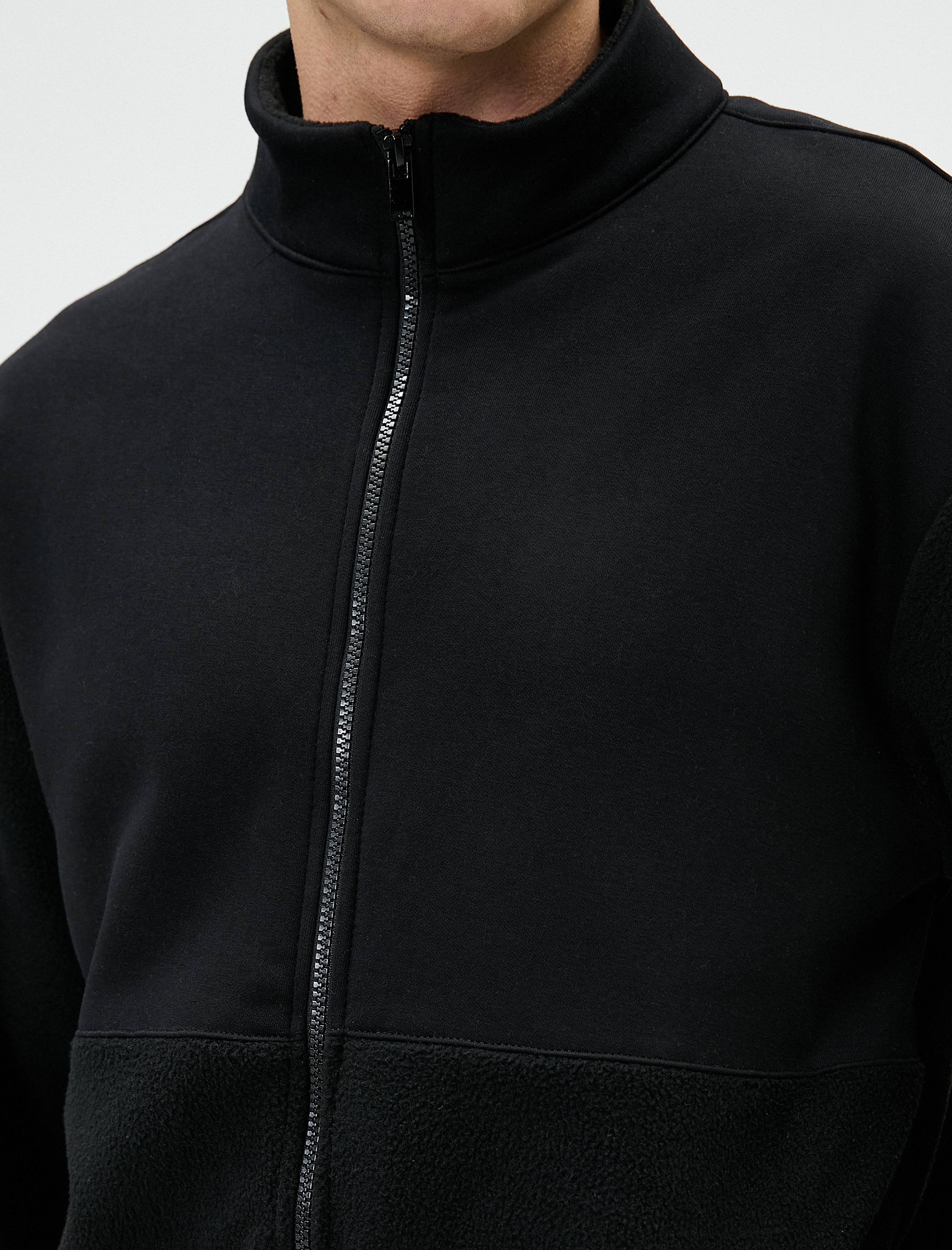   Peluş Sweatshirt Fermuarlı Dik Yaka Cep Detaylı