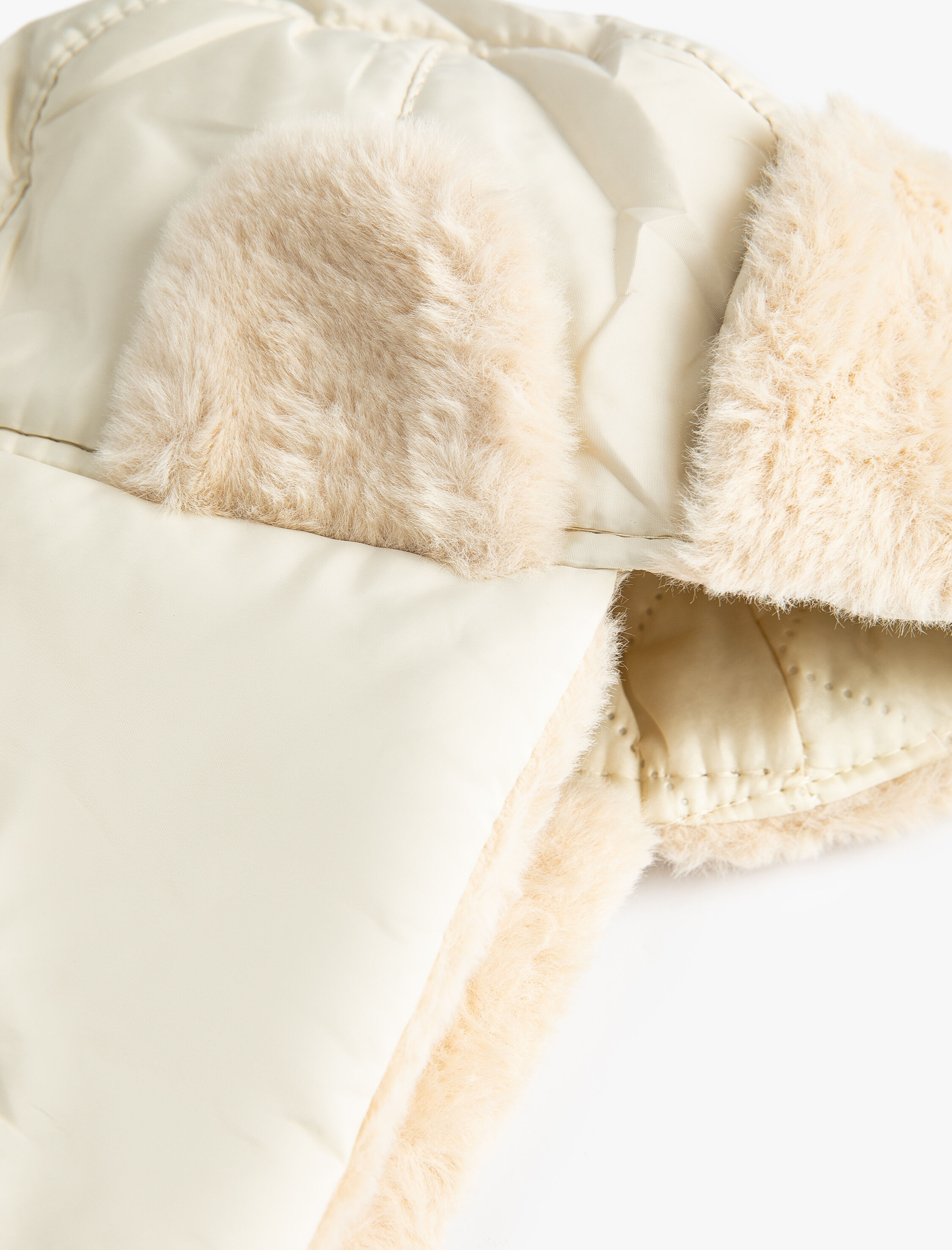  Kadın Pilot Şapka Peluş Ponpon Detaylı