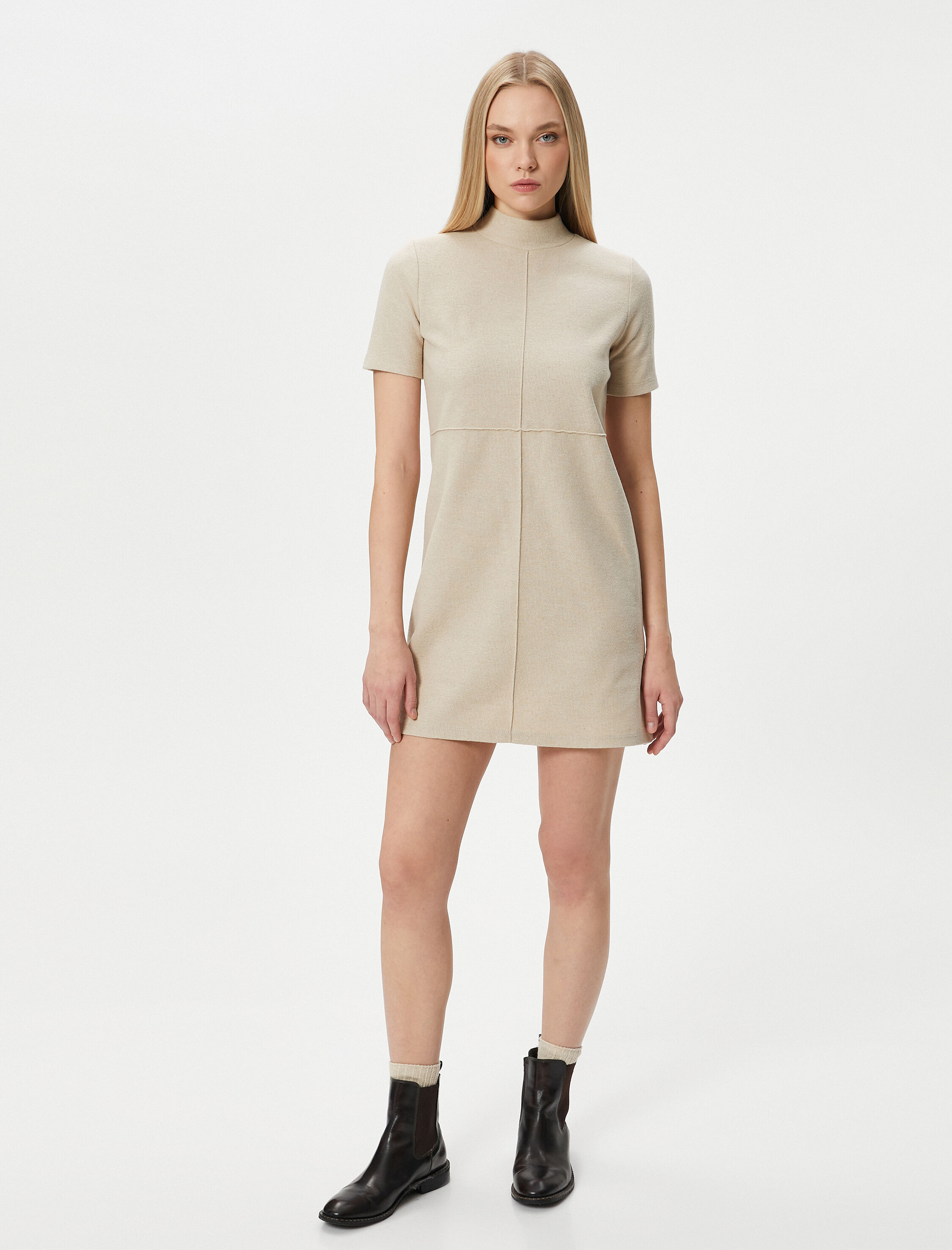   Mini Triko Elbise Dik Yaka Kısa Kollu