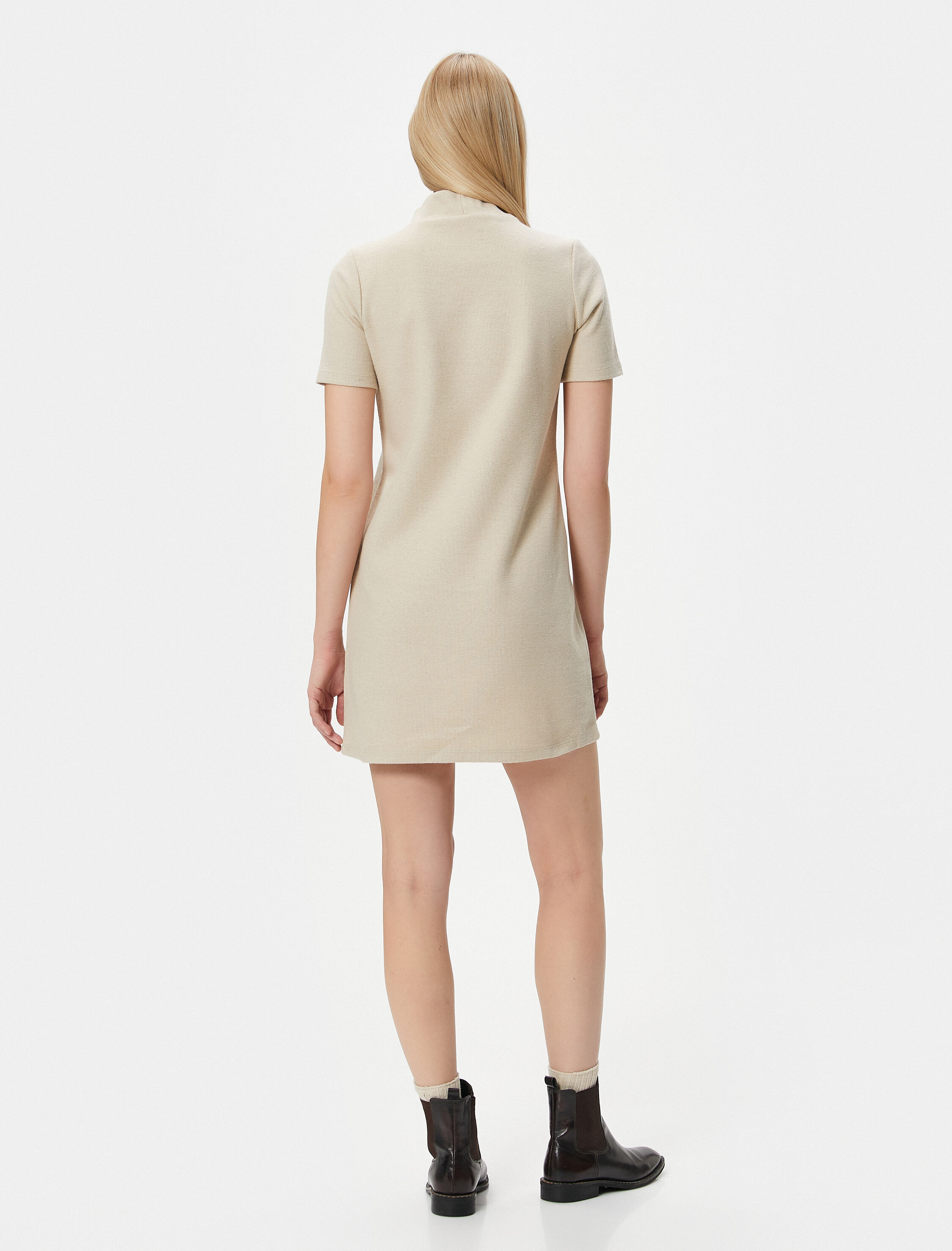   Mini Triko Elbise Dik Yaka Kısa Kollu