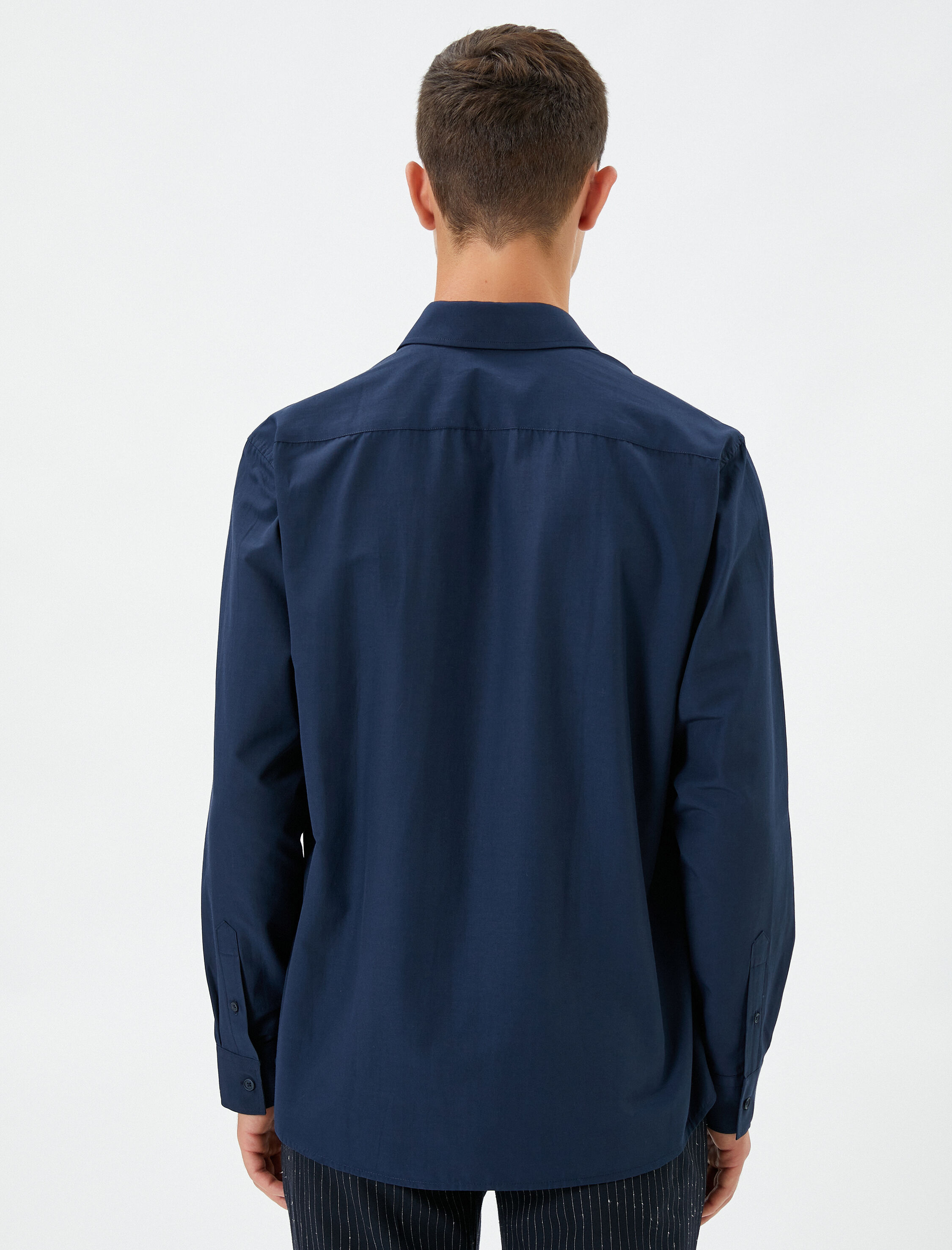   Klasik Gömlek Cep Detaylı Yarım İtalyan Yaka Düğmeli Uzun Kollu Non Iron