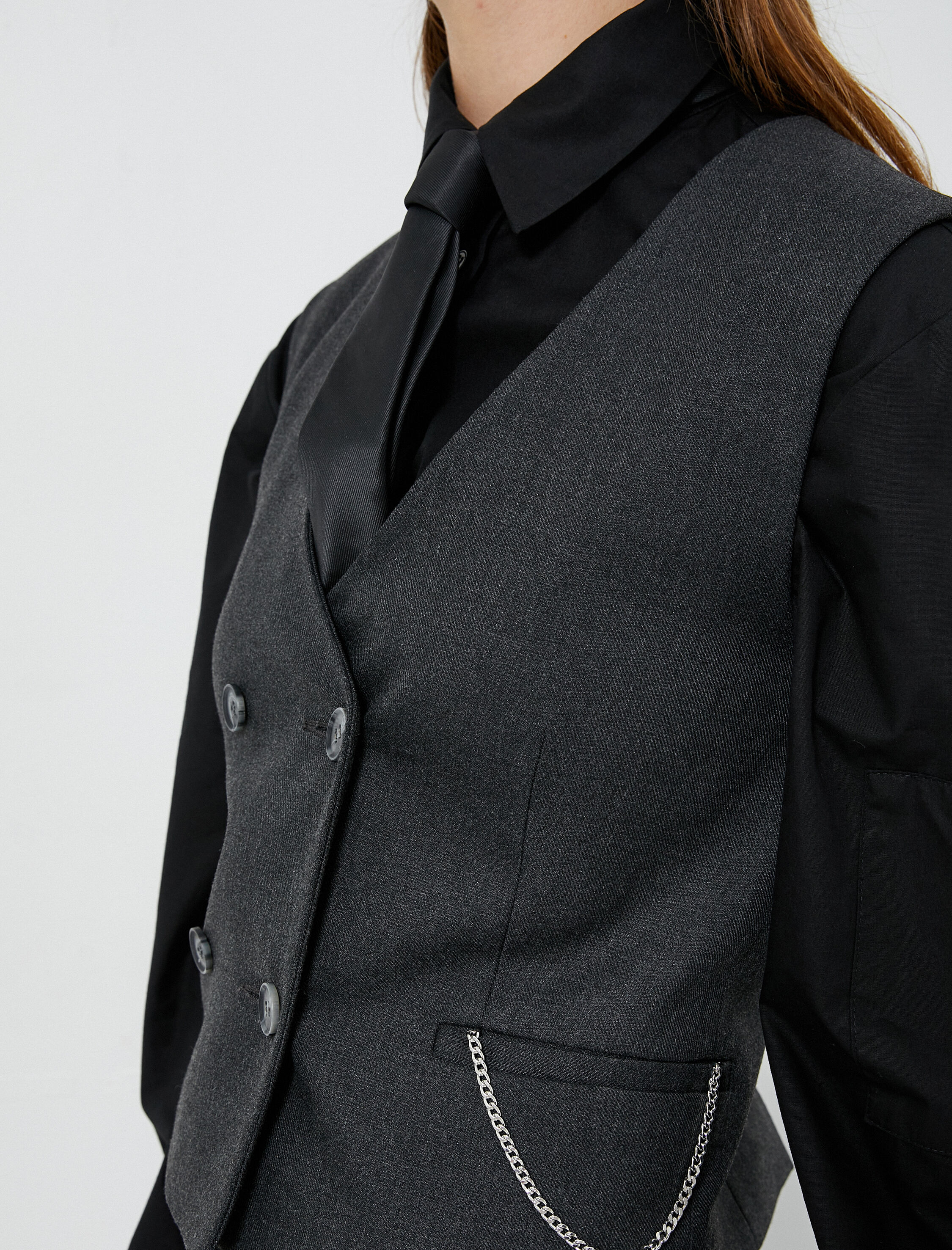   Kruvaze Yelek V Yaka Düğmeli Cepli Zincir Detaylı