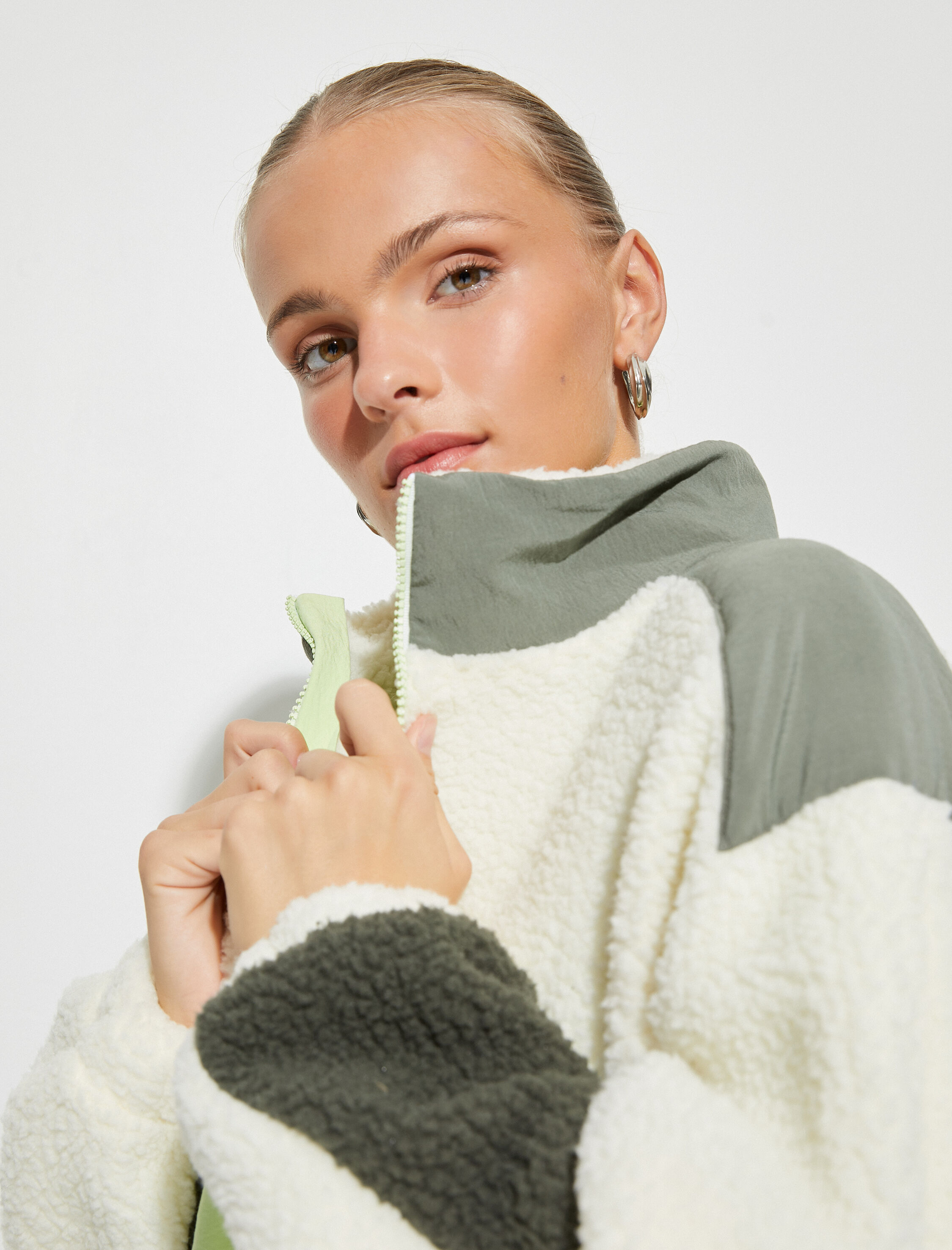   Peluş Sweatshirt Outdoor Dik Yaka Yarım Fermuarlı Cepli