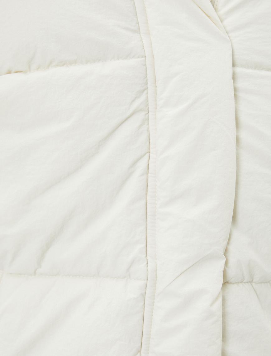   Şişme Mont Kapşonlu Cepli Fermuarlı Rüzgar Kapaklı