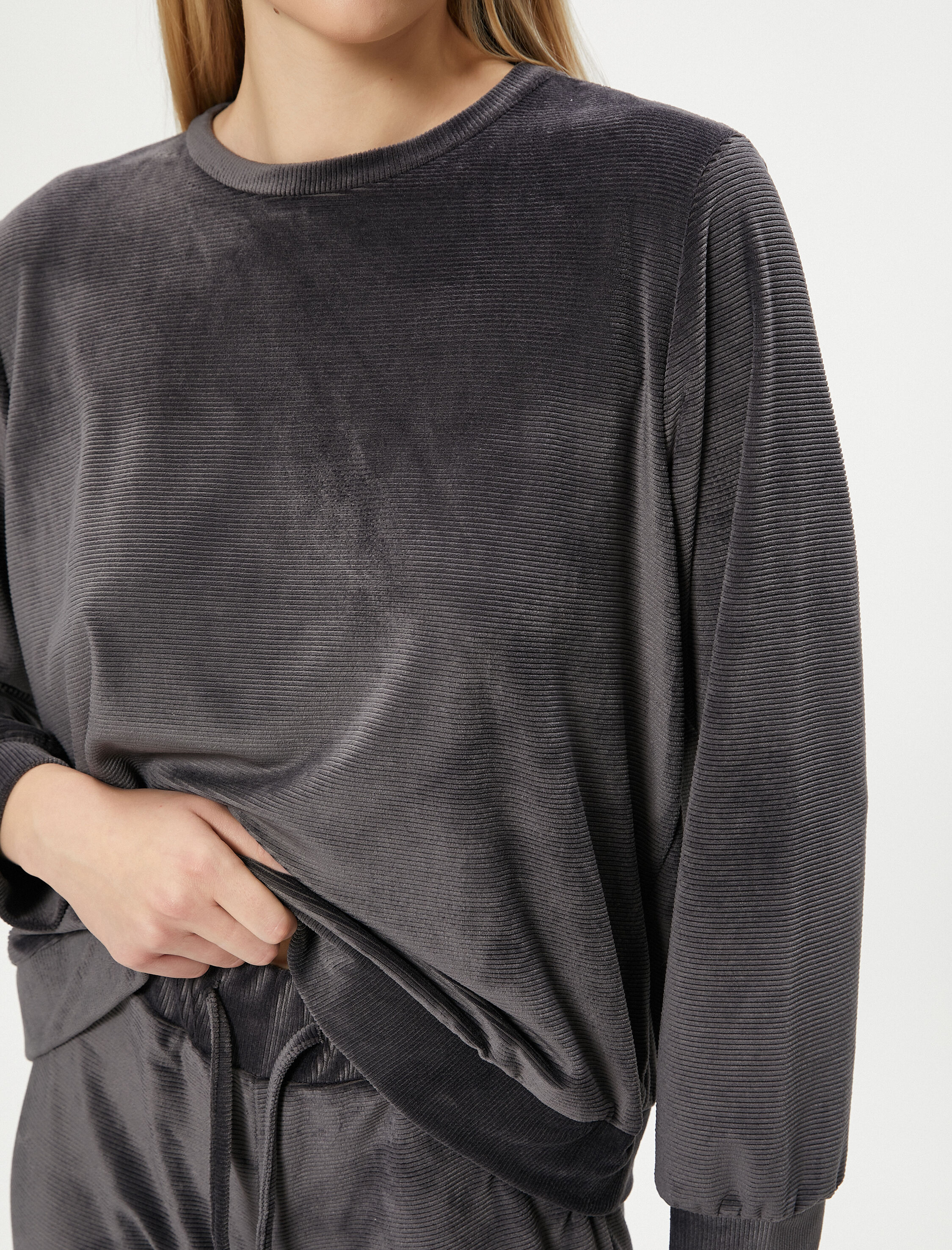   Kışlık Pijama Üstü Kadife Yumuşak Dokulu Uzun Kollu Bisiklet Yaka